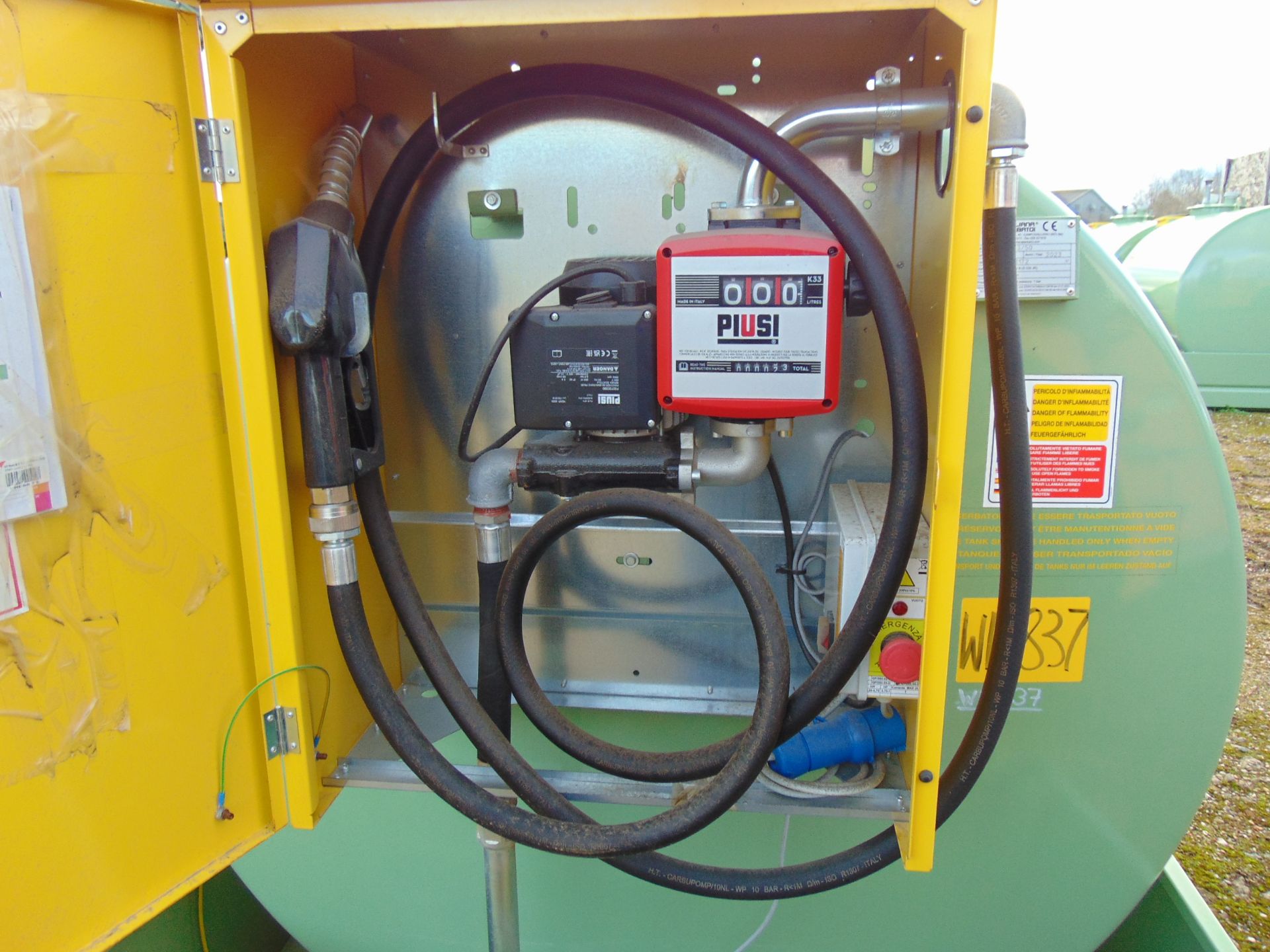 NEW UNUSED Emiliana Serbatoi 2023 TF3/50 3172 litre BUNDED Diesel Fuel Tank - Image 4 of 10