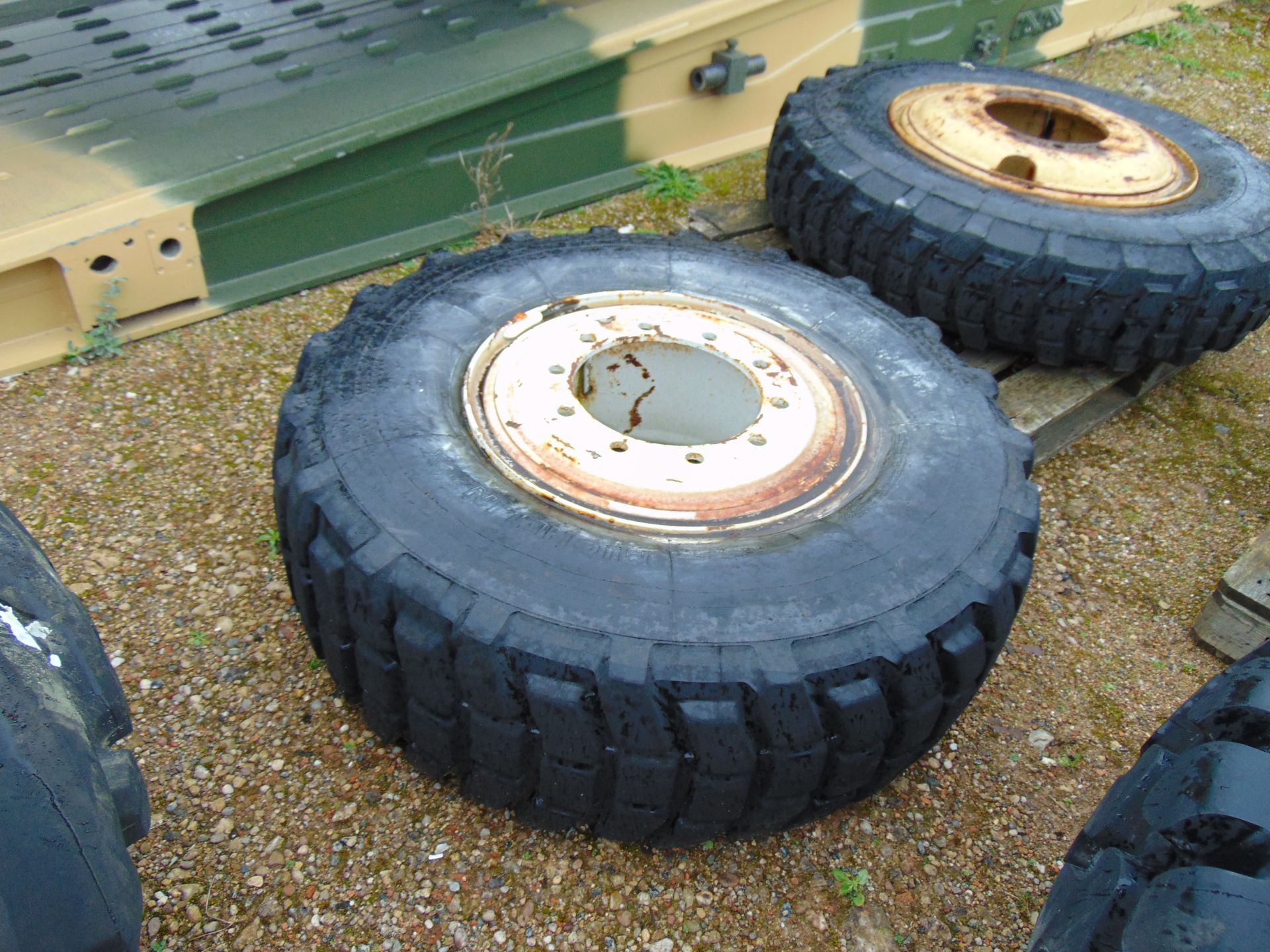 18 x Various Tyres and Spare Wheels Inc Michelin, Continental, Goodyear etc - Image 15 of 20