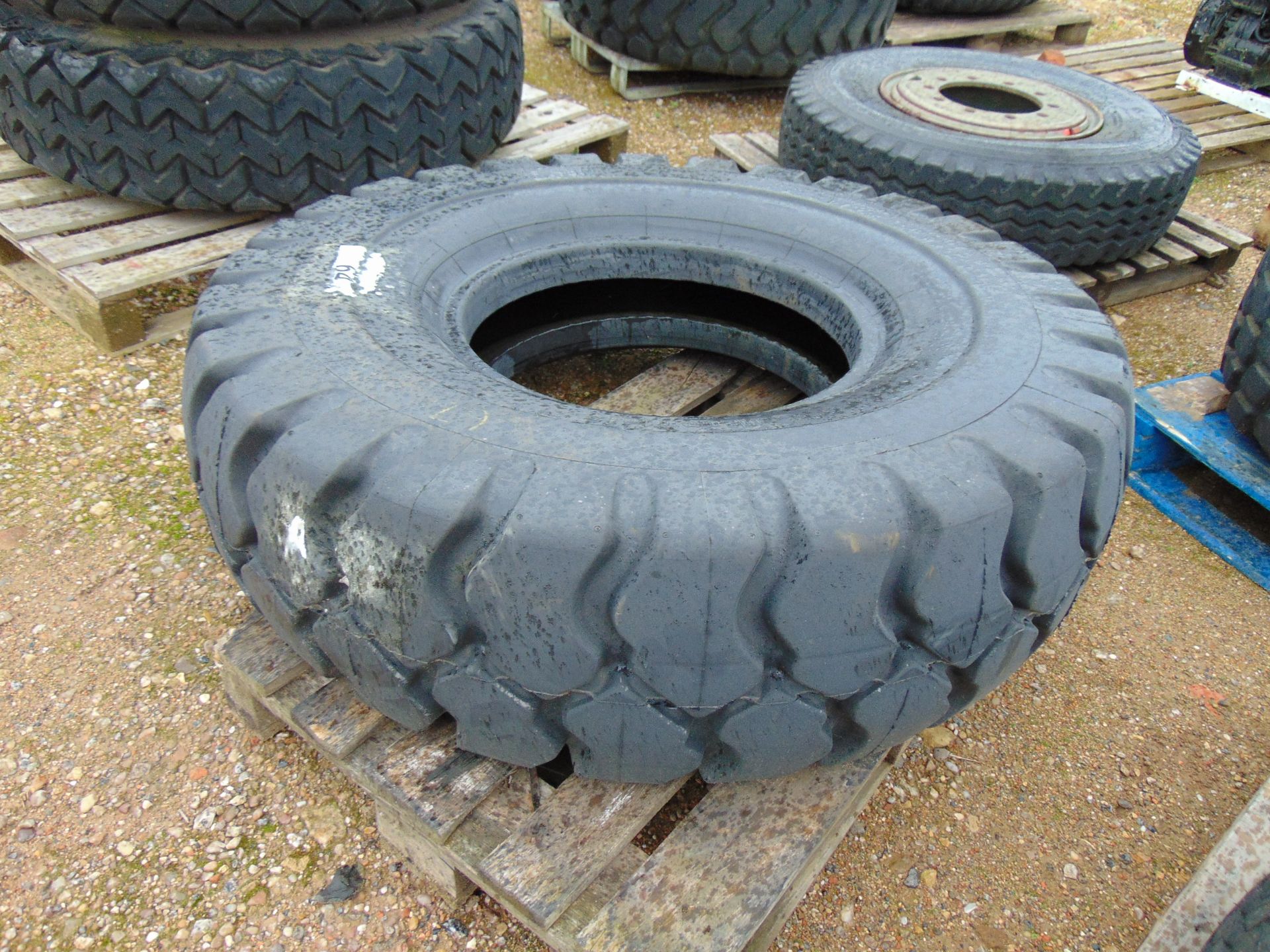 18 x Various Tyres and Spare Wheels Inc Michelin, Continental, Goodyear etc - Image 7 of 20