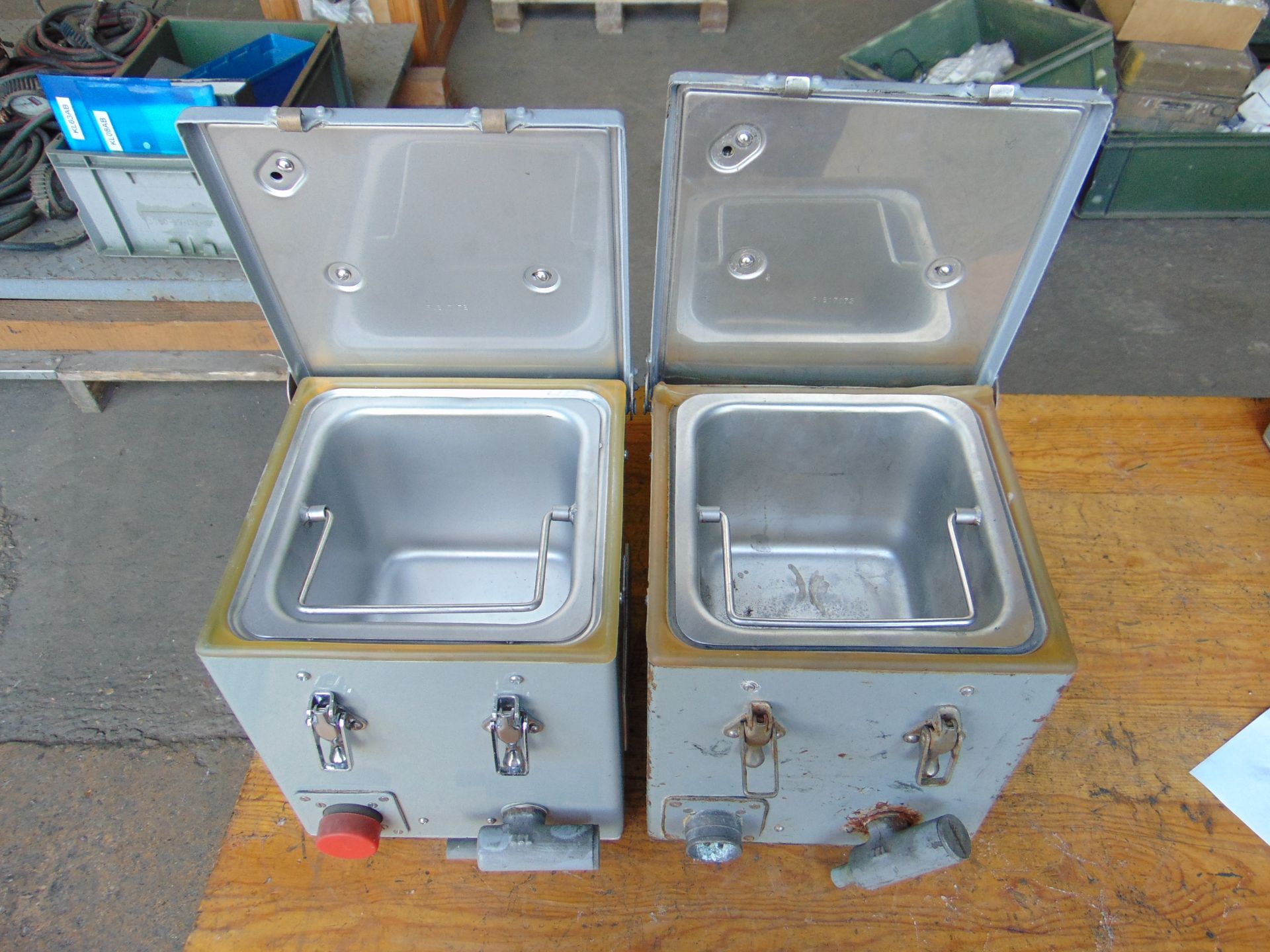 2 x British Army Electric Cooking Vessel No.1 Mk2 - Image 3 of 4