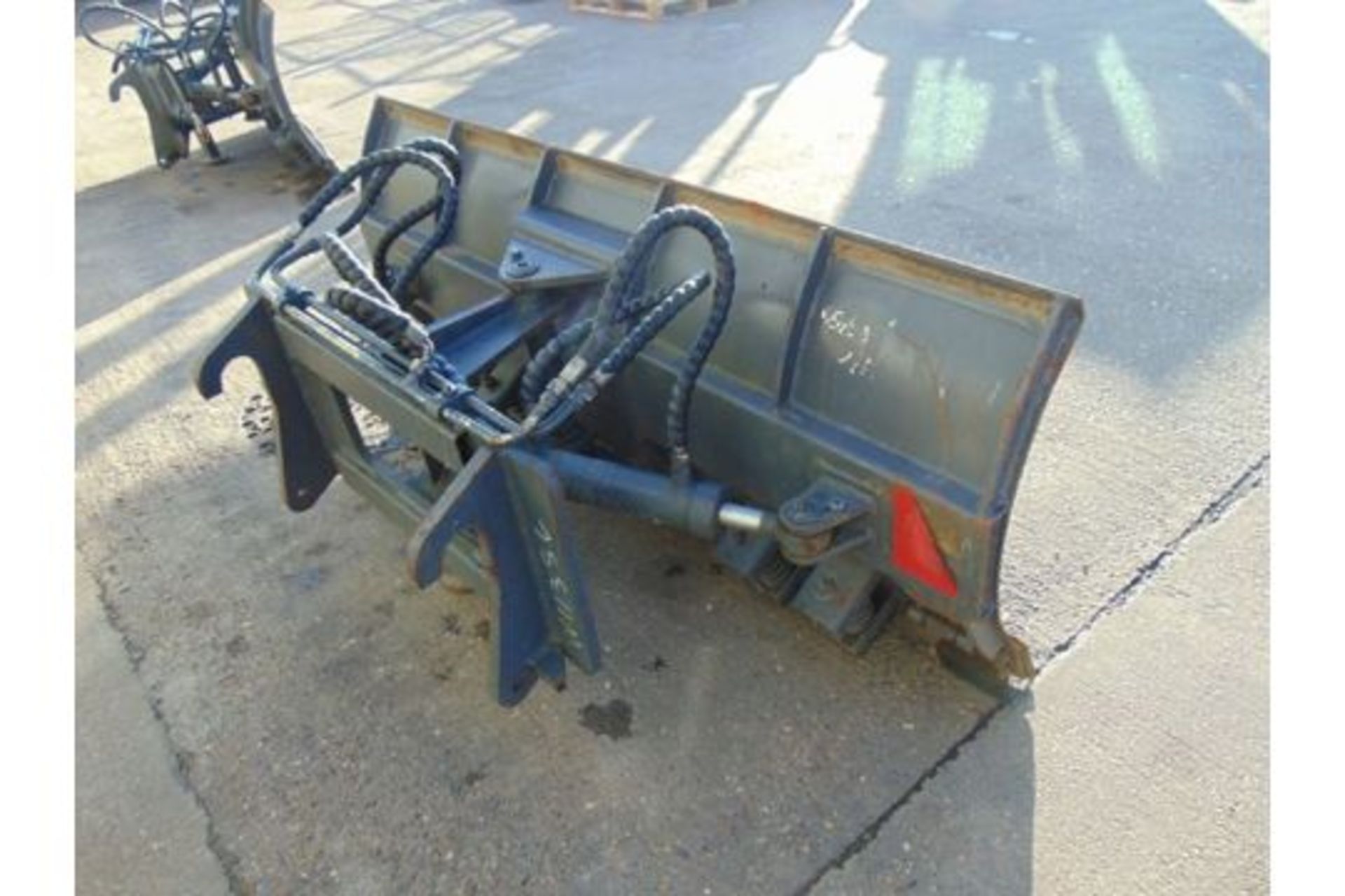 1.7m Hydraulic Snow Plough Blade for Telehandler, Forklift, Tractor Etc - Image 3 of 6