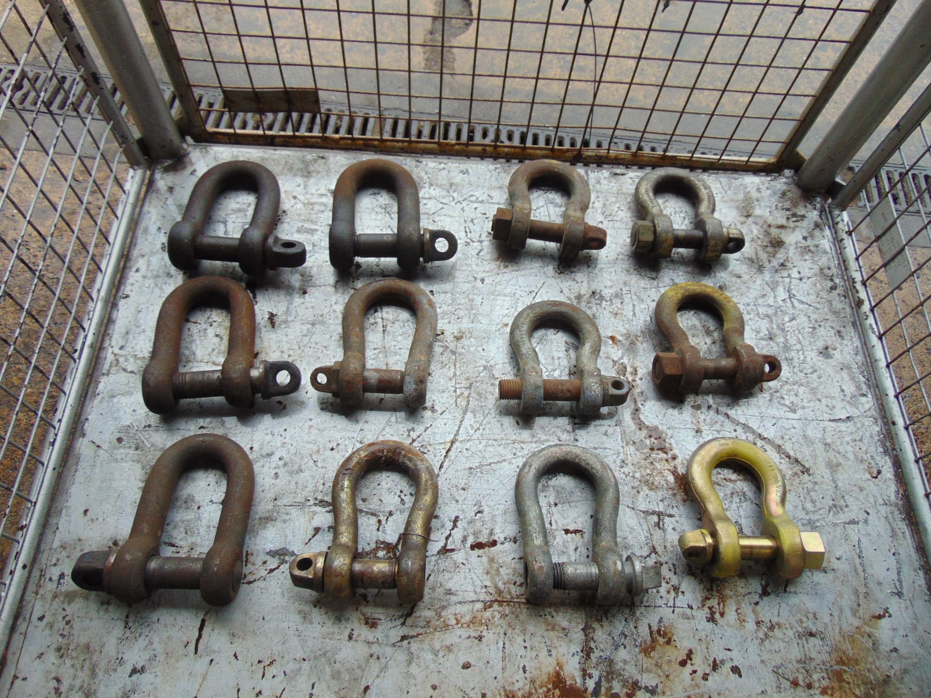12 x HD Recovery D Shackles from MoD - Image 2 of 4