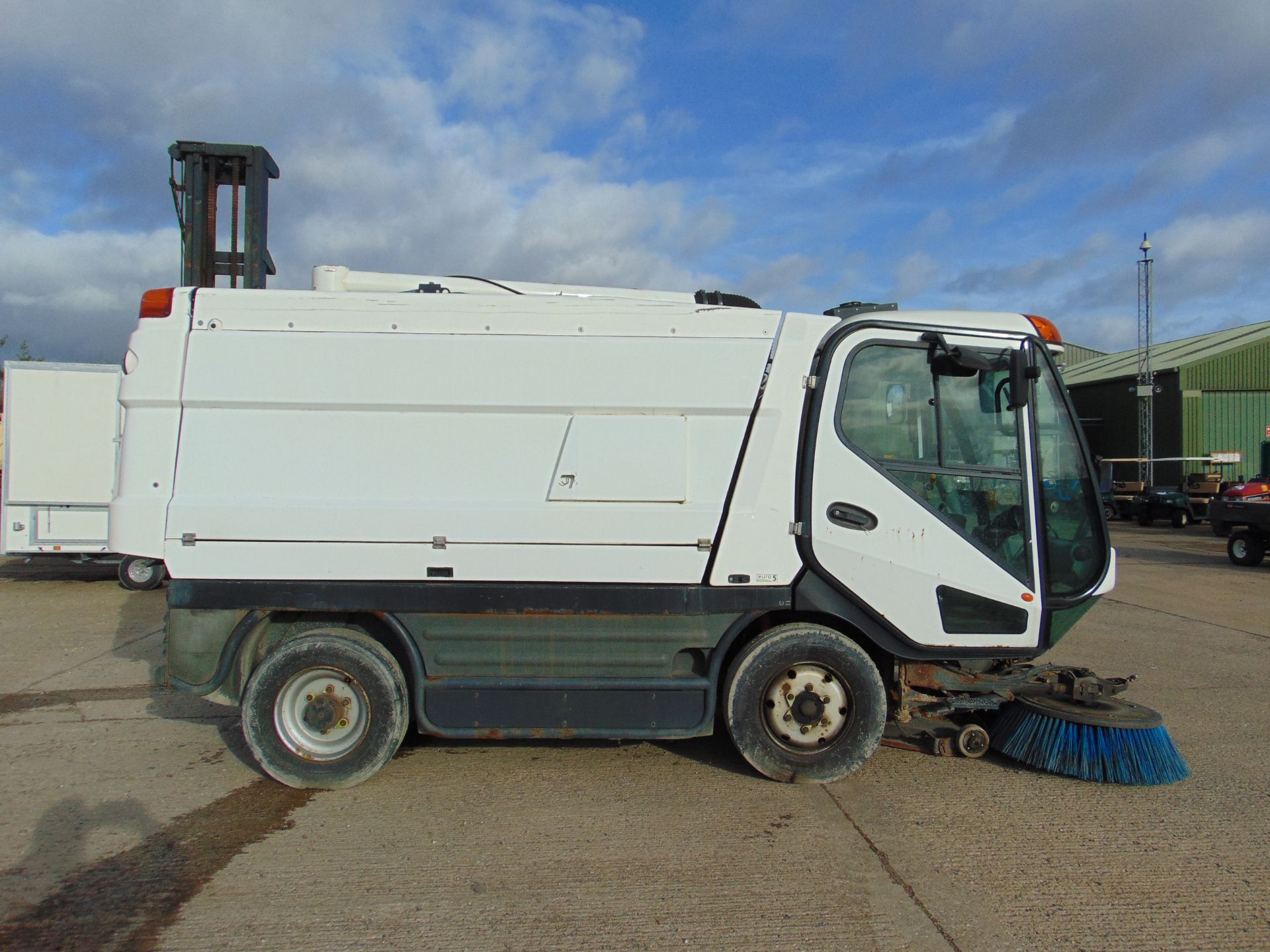 2015 Johnston CX400 EURO 5 Road Sweeper - Image 6 of 22