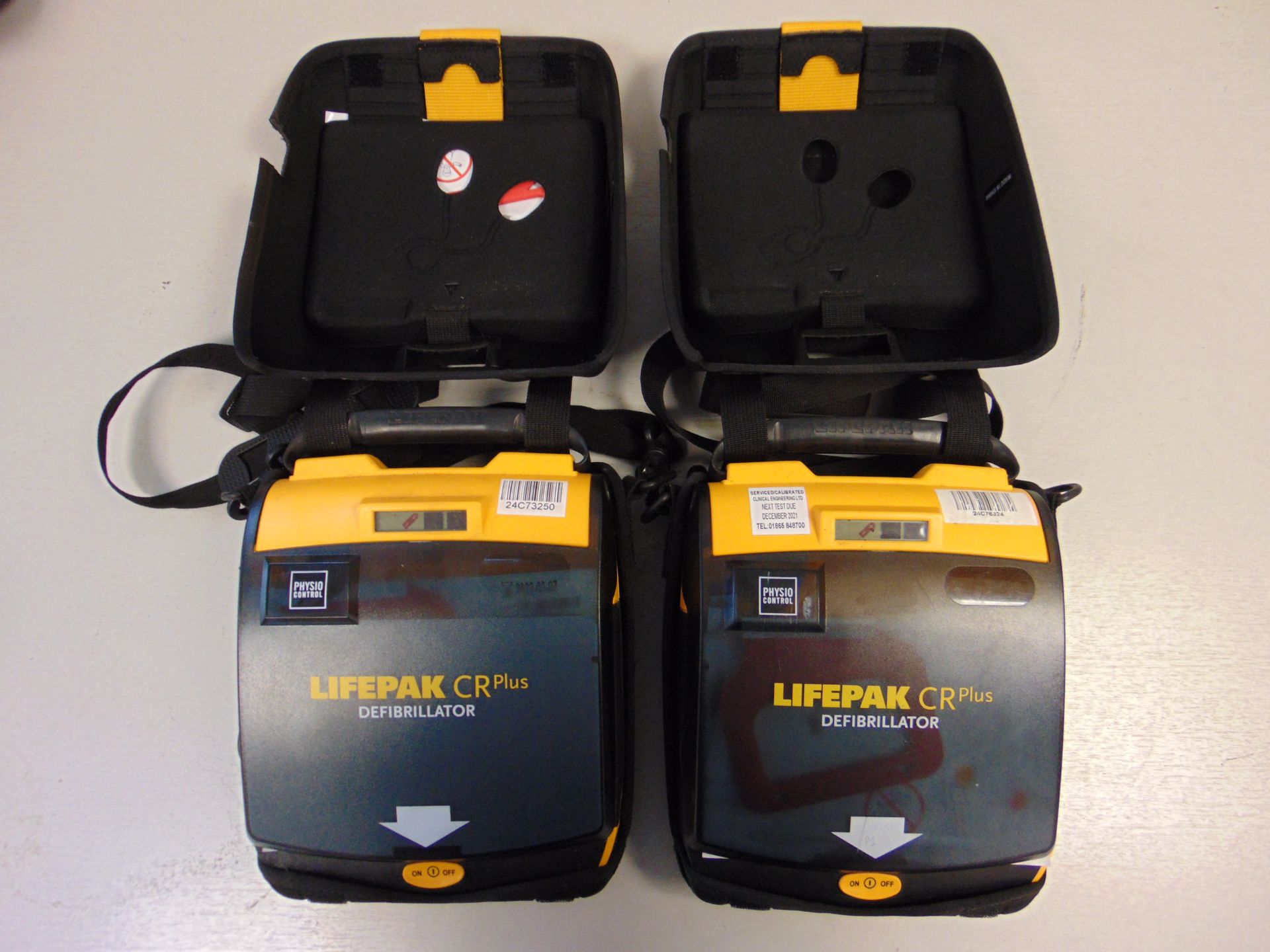 You are bidding on 2 x Physio-Control Lifepak CR Plus Defibrillator Units - Fully Automatic - Image 3 of 3