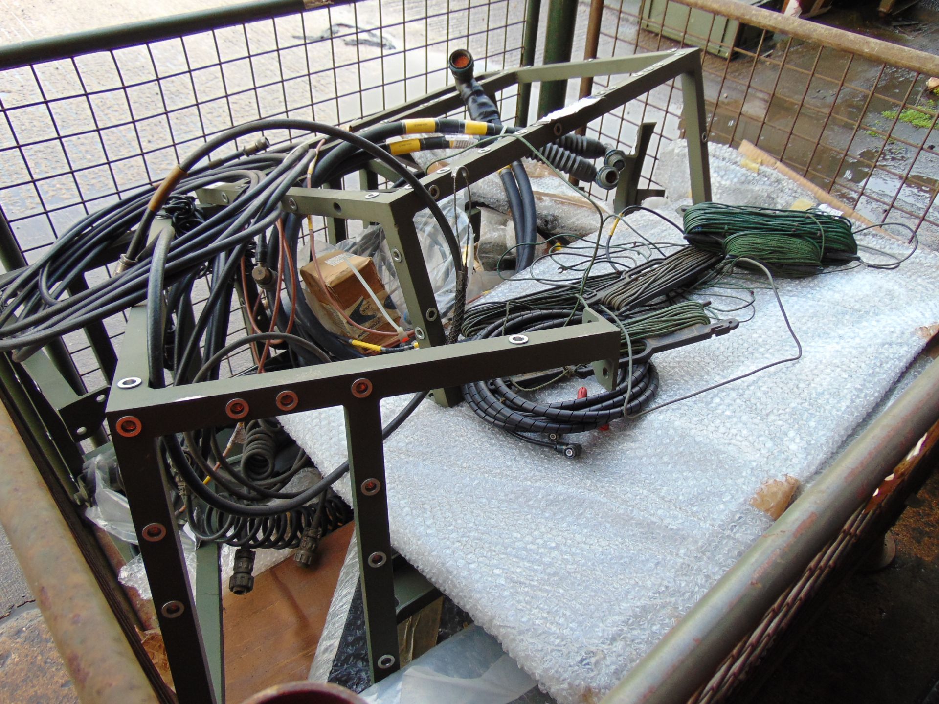 1 x Stillage of Clansman Fitting Kits Cables, Antennas etc - Image 3 of 6