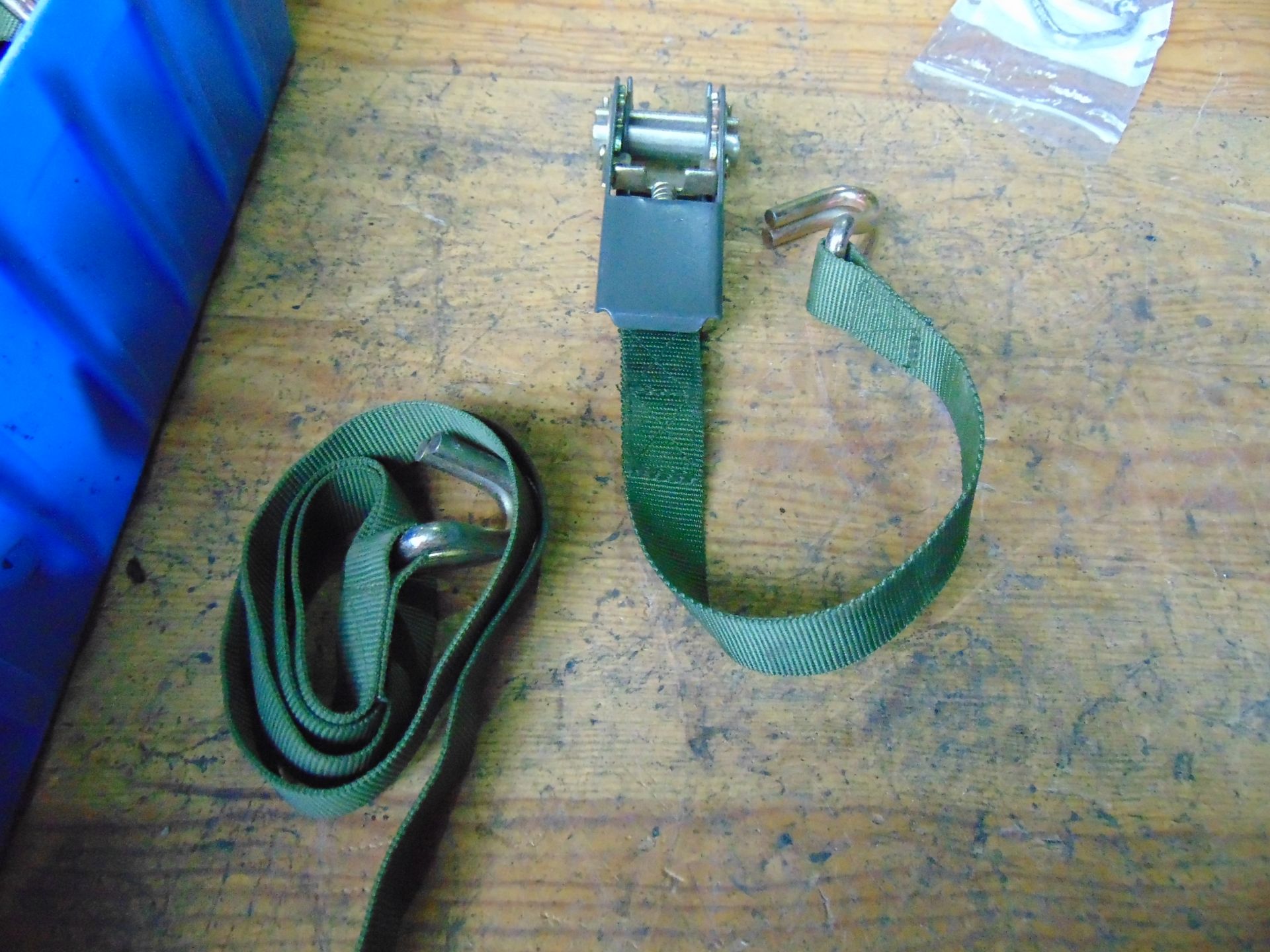 12 x MoD Cargo Ratchet Straps - Image 2 of 6