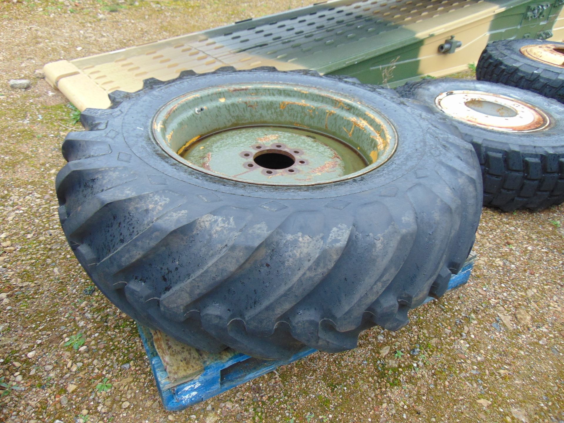 18 x Various Tyres and Spare Wheels Inc Michelin, Continental, Goodyear etc - Image 14 of 20