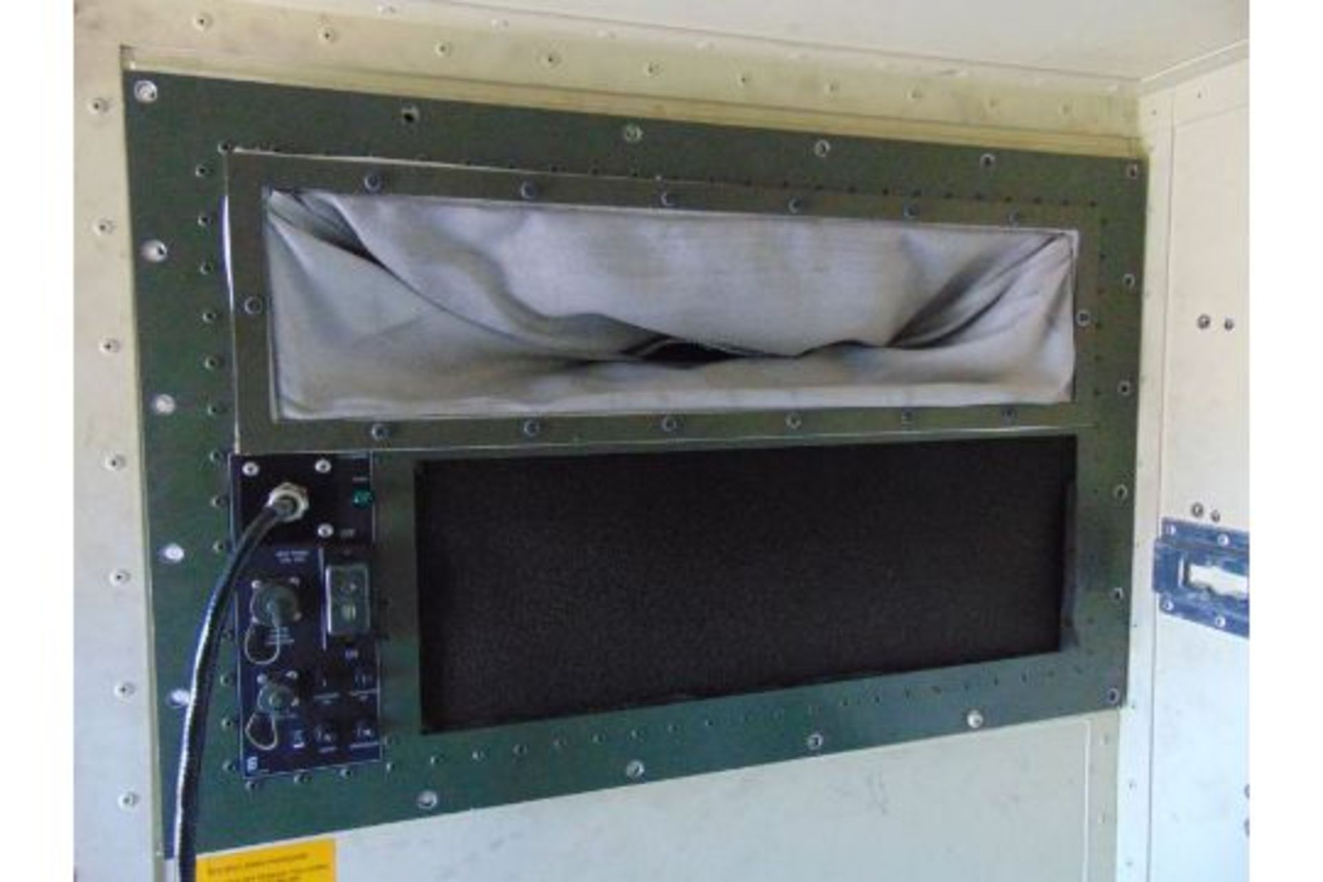 Demountable Secure Insulated Mowag Radio Coms Body C/W, Air Con etc - Image 8 of 21