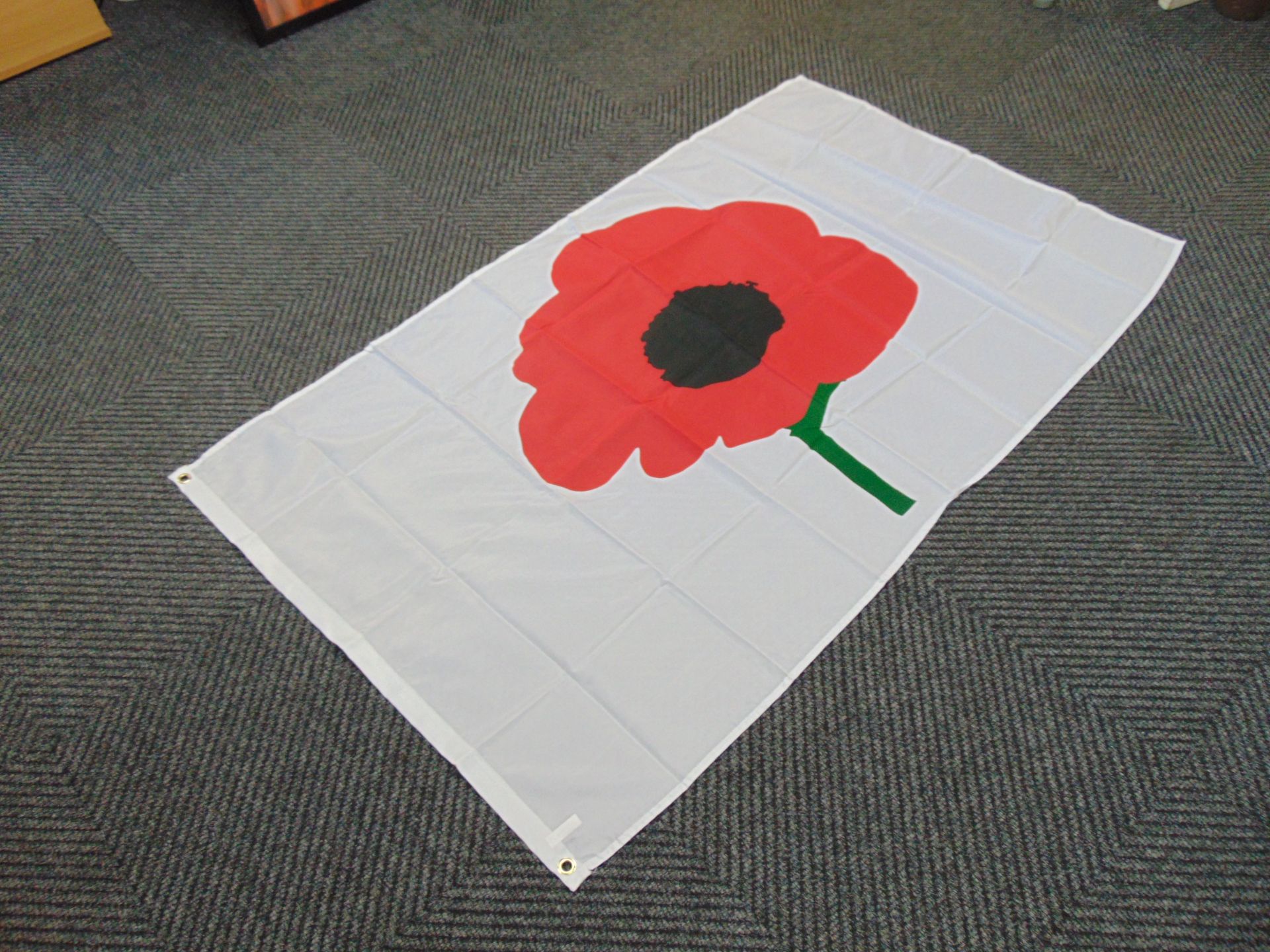 Poppy Flag - 5ft x 3ft with Metal Eyelets. - Image 4 of 4