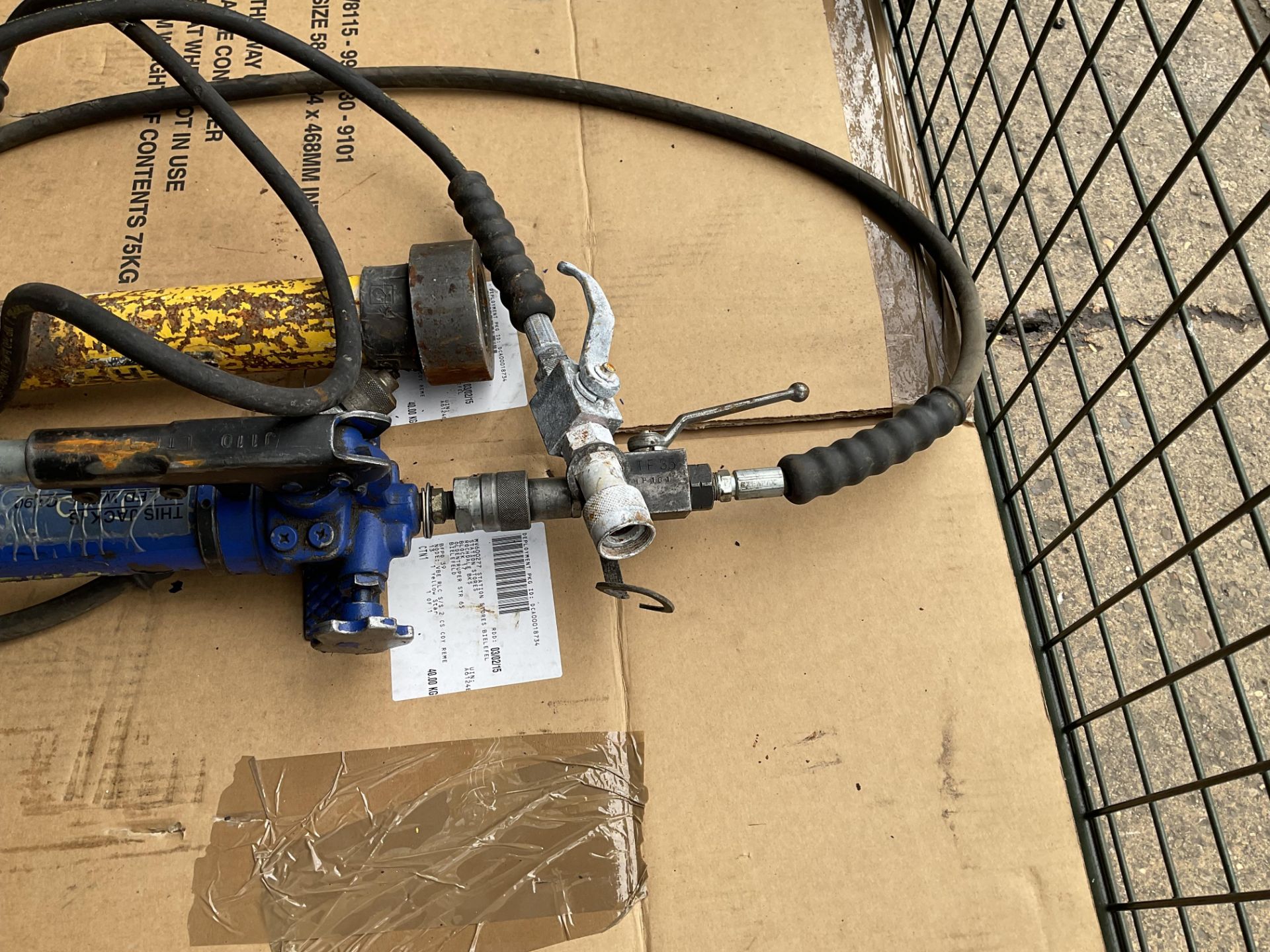 HYDROTEC PORTA POWER C/W PUMP, RAM AND PIPES - Bild 2 aus 3