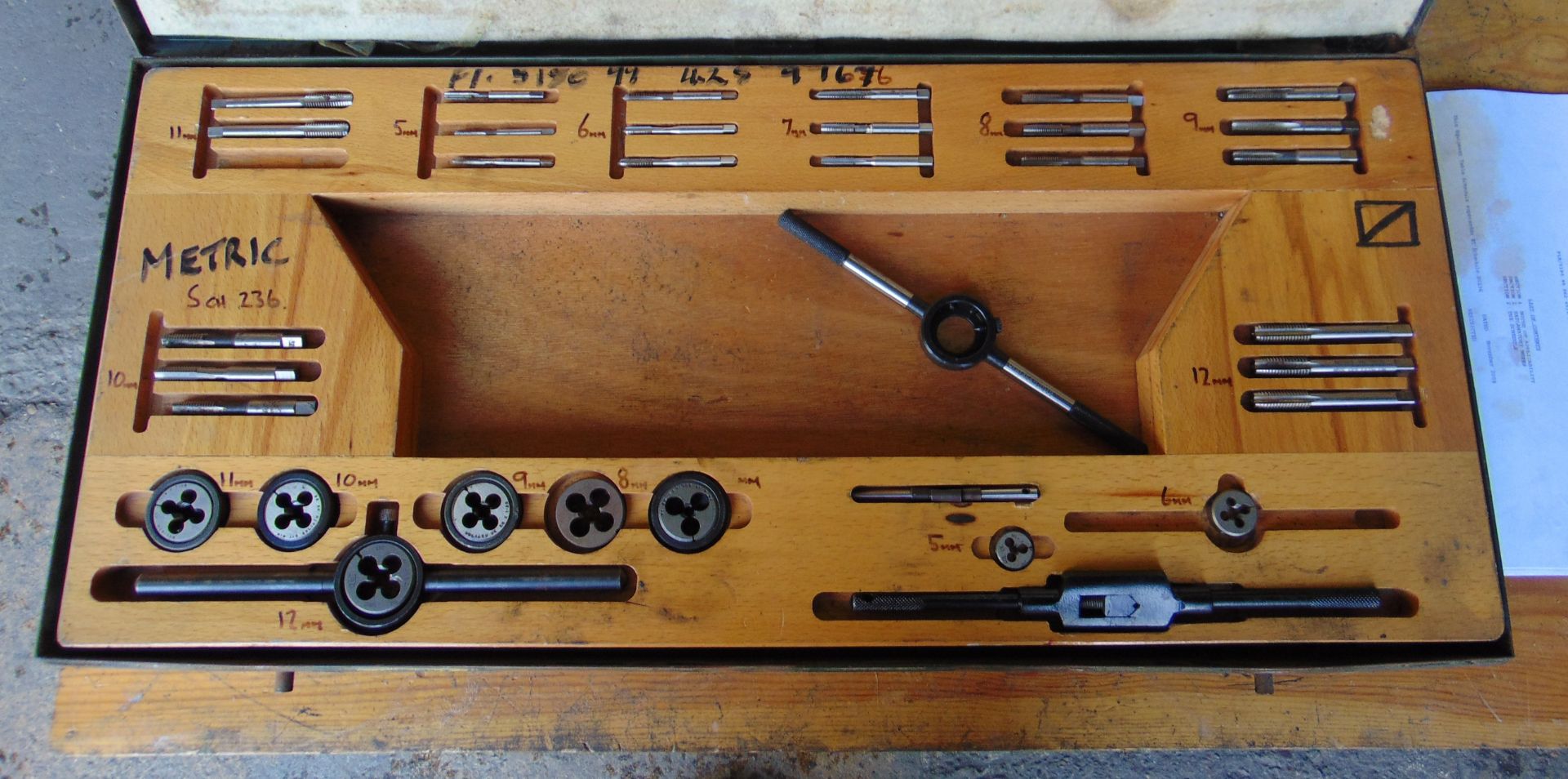 Tap & Die Set Metric 5 MM to 12 MM From MOD - Image 3 of 4