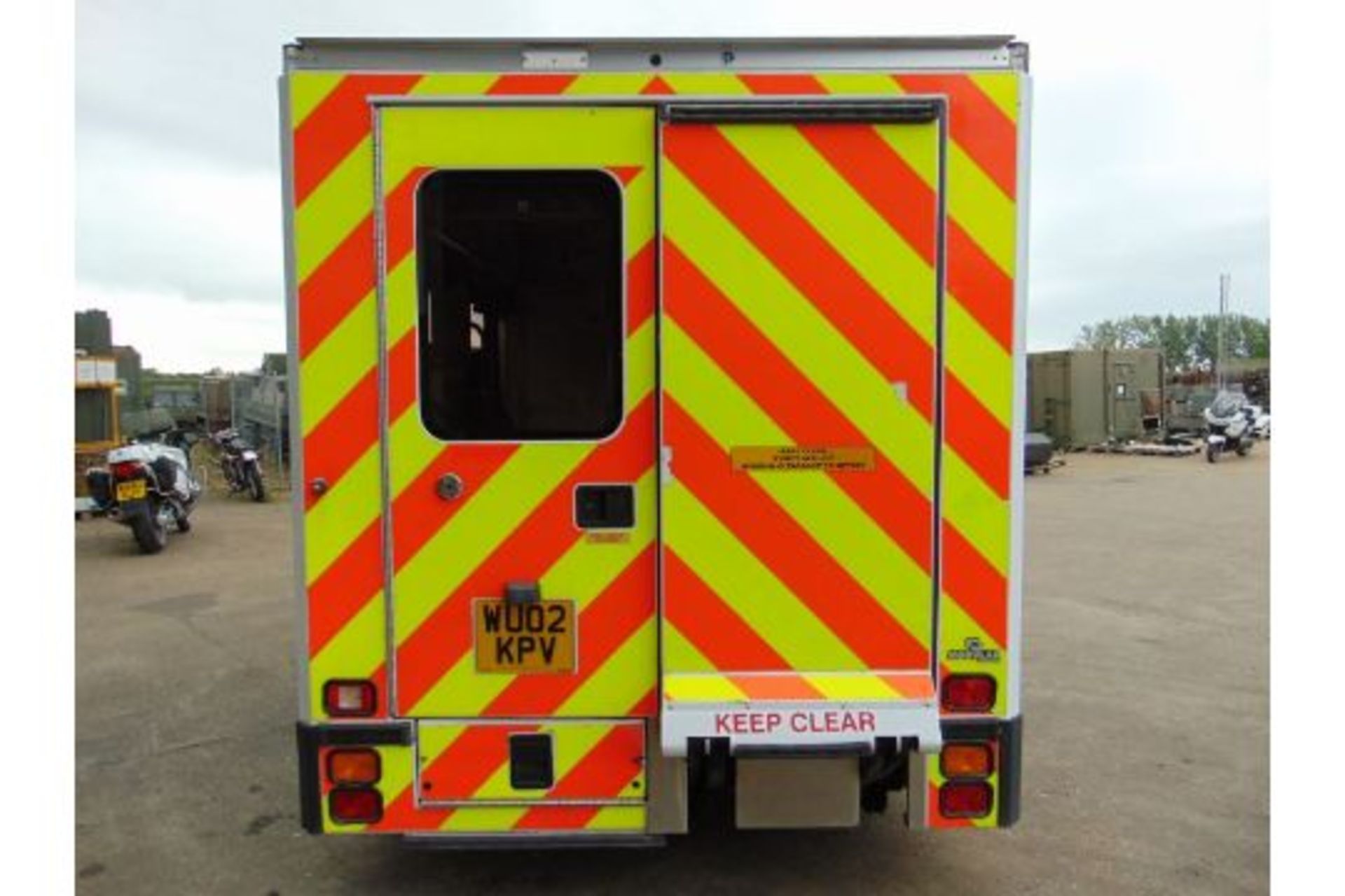 Recent Released by Atomic Weapons Establishment a 2002 Mercedes 418 CDi Ambulance ONLY 32,825 Miles - Image 7 of 34