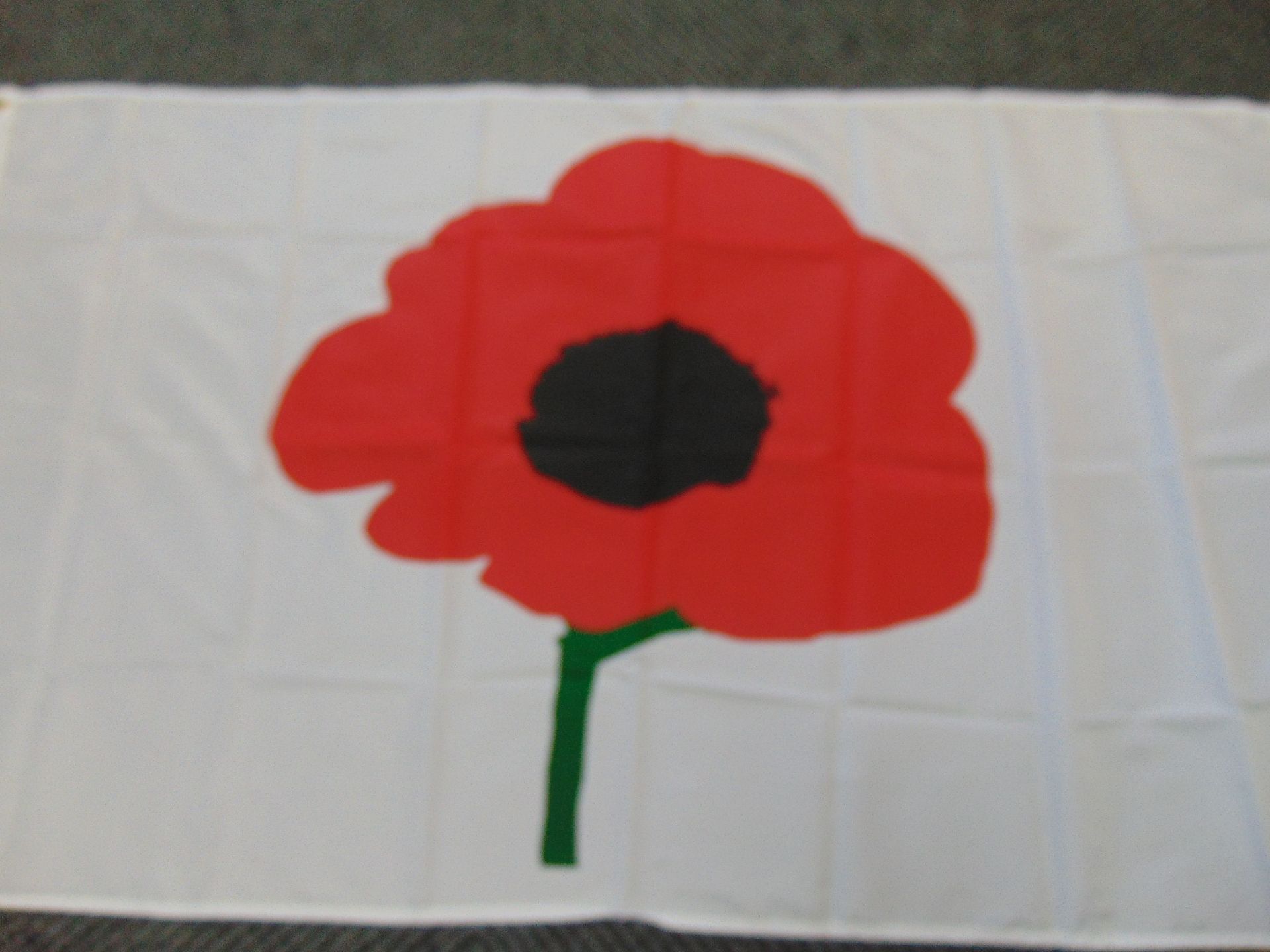 Poppy Flag - 5ft x 3ft with Metal Eyelets. - Image 2 of 4