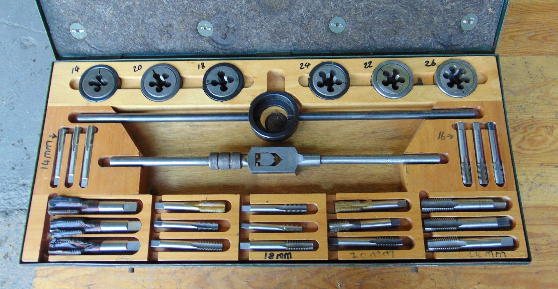 Tap & Die Set Metric 14 MM to 26 MM from MOD - Image 3 of 4