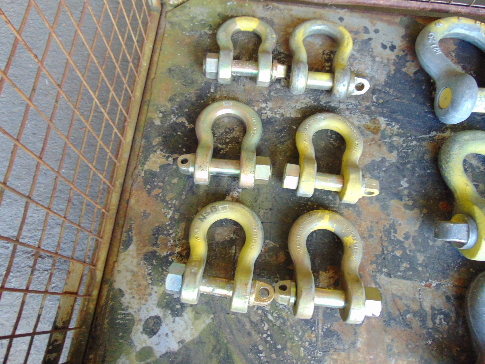 6 x Unissued 25 ton Recovery D Shackles