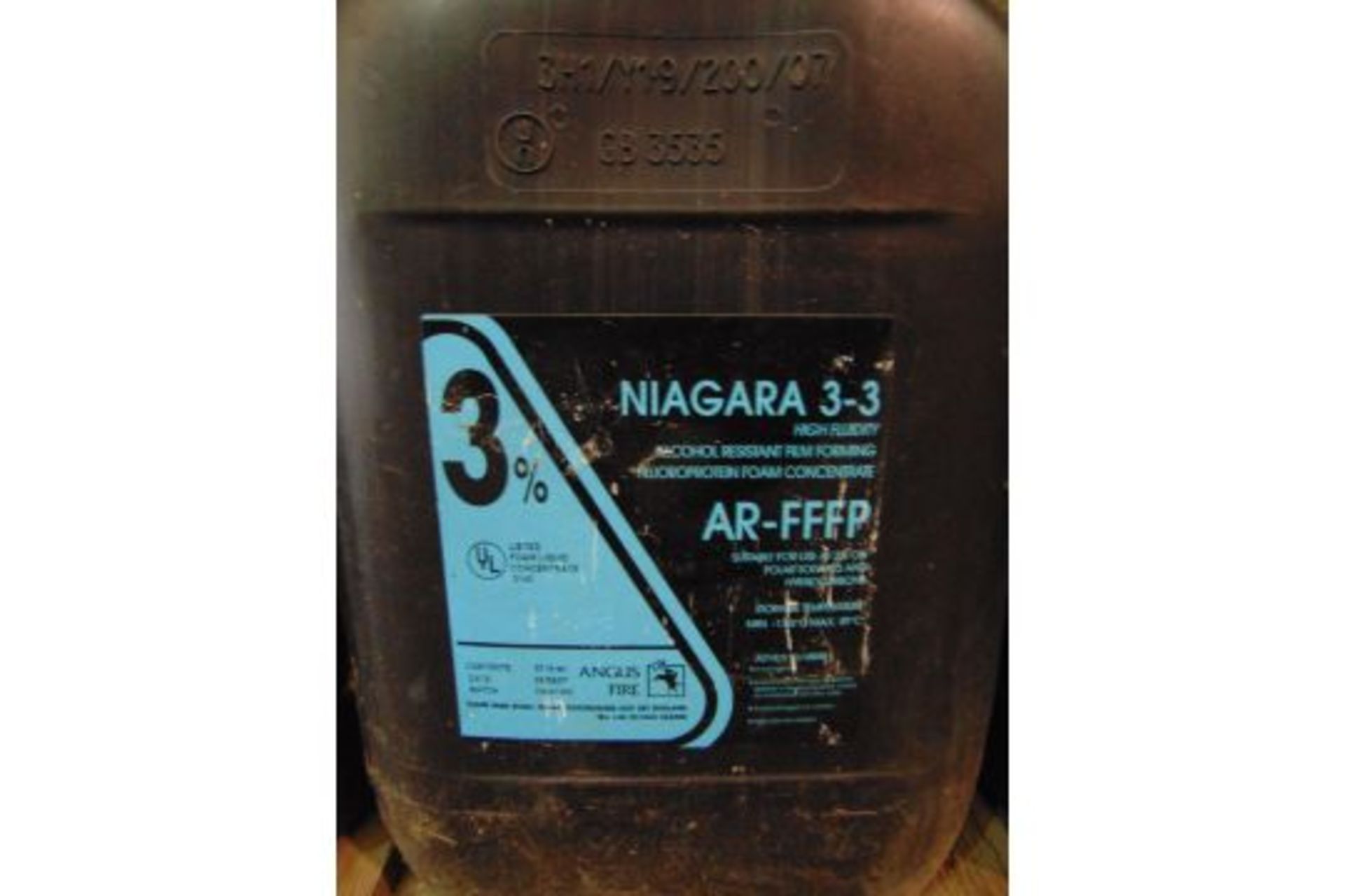 Niagara 3/3 Foam Concentrate Liquid - Various Size Containers - Image 7 of 8