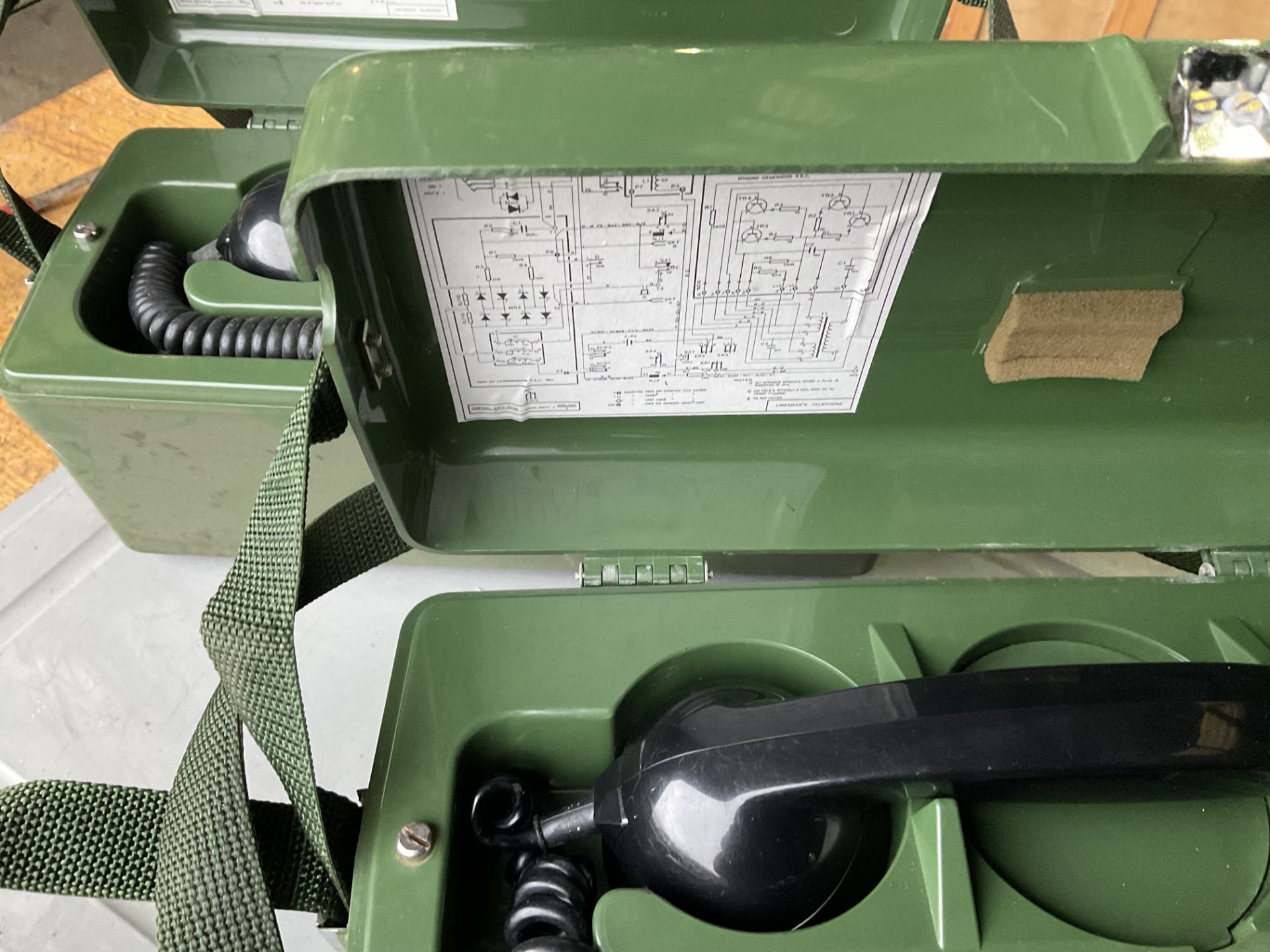 2X UK PTC 405 FIELD TELEPHONE - Image 2 of 5