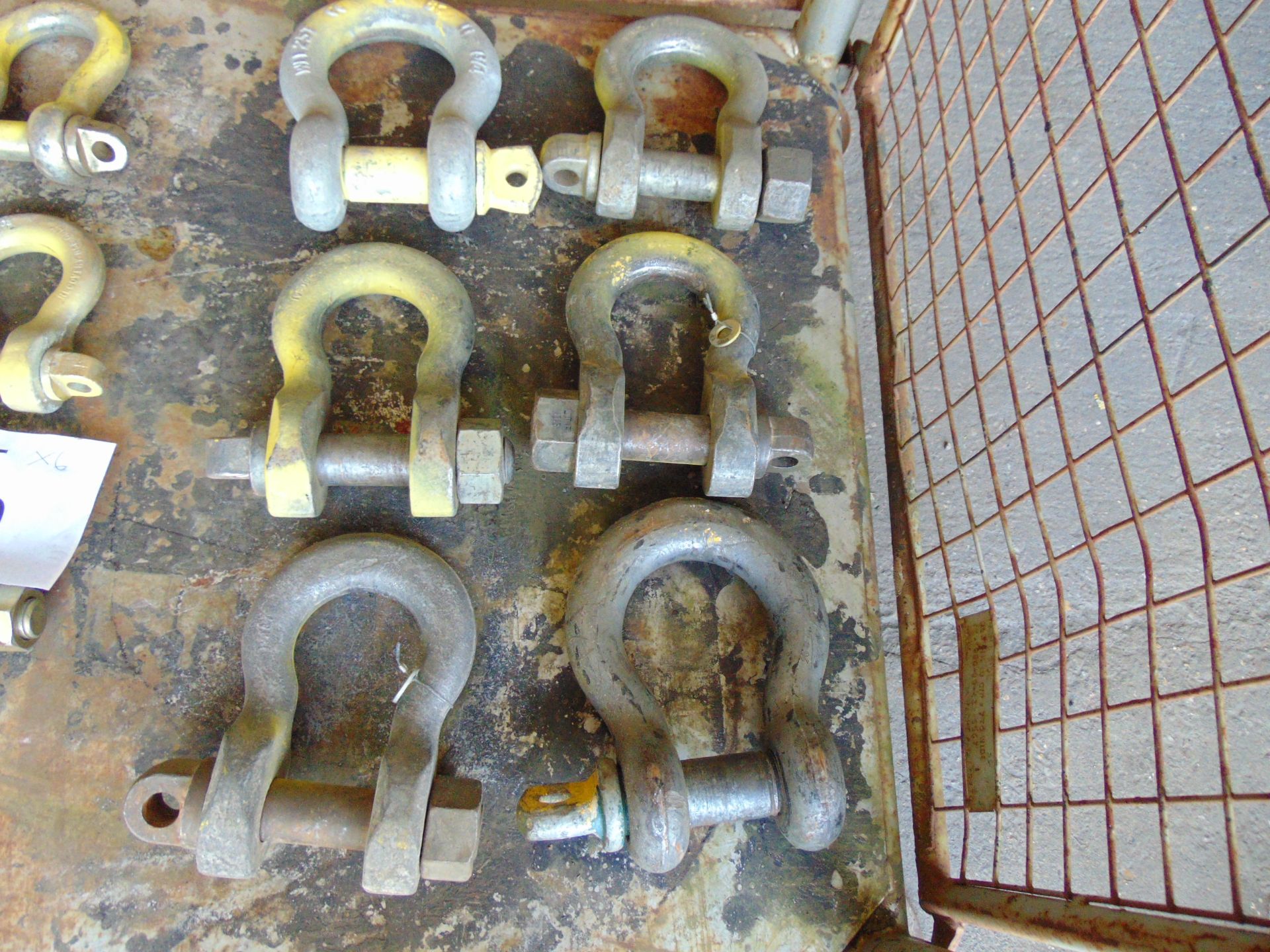 6 x Unissued 50 ton Recovery D Shackles