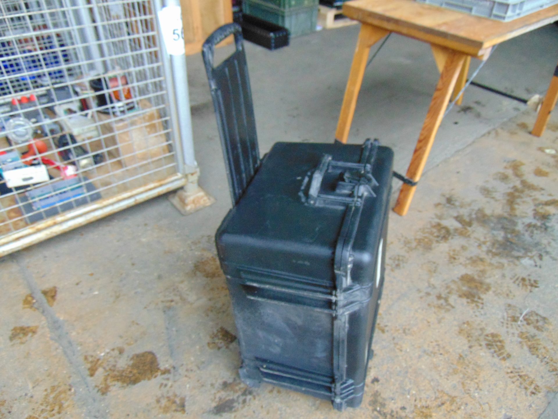 1 x High Impact Roll Along Water proof Luggage Case can be used for Aircraft etc - Image 3 of 9