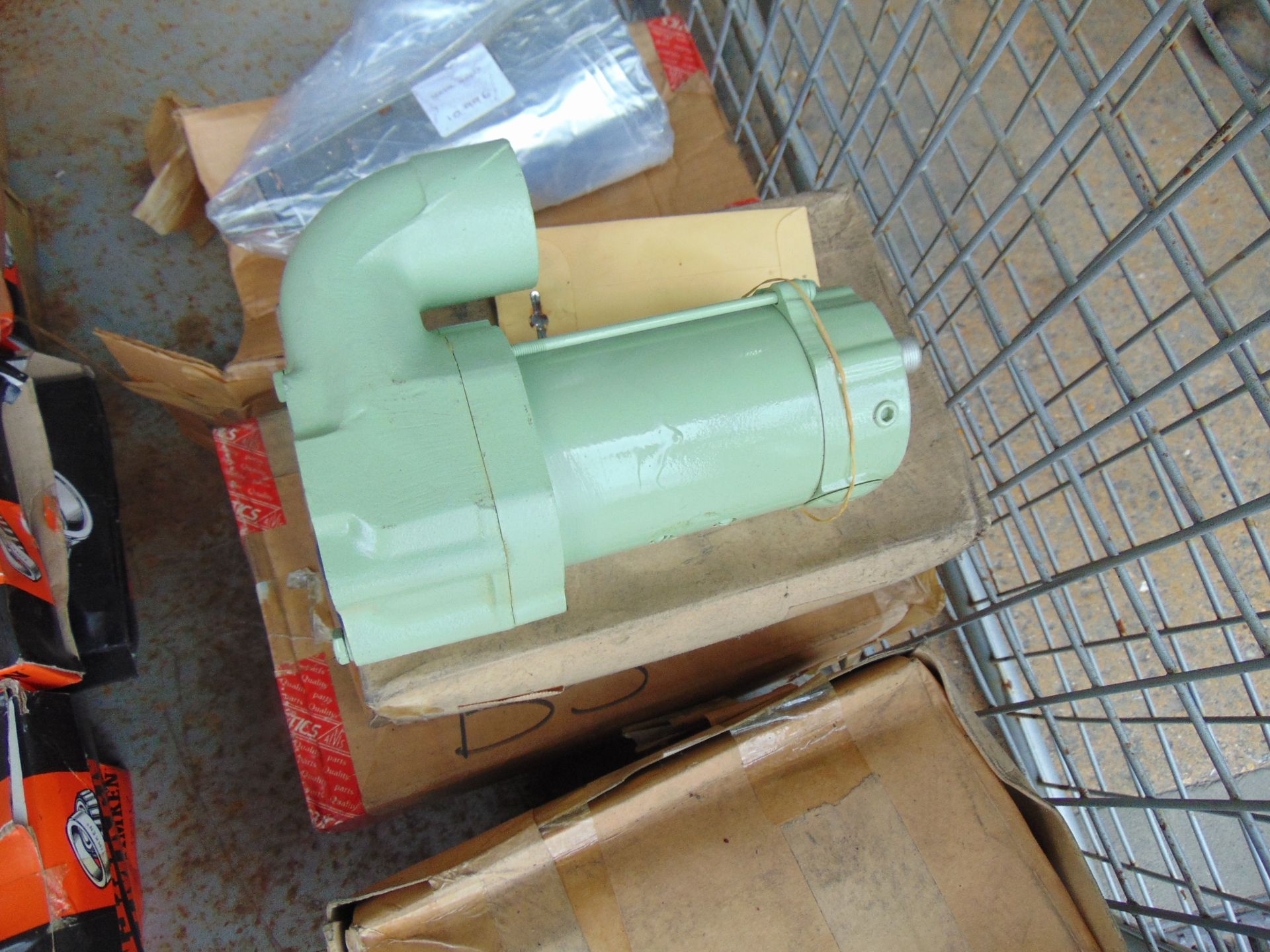 6 x New Unissued 24 Volt Pumps Original Packing - Image 3 of 6