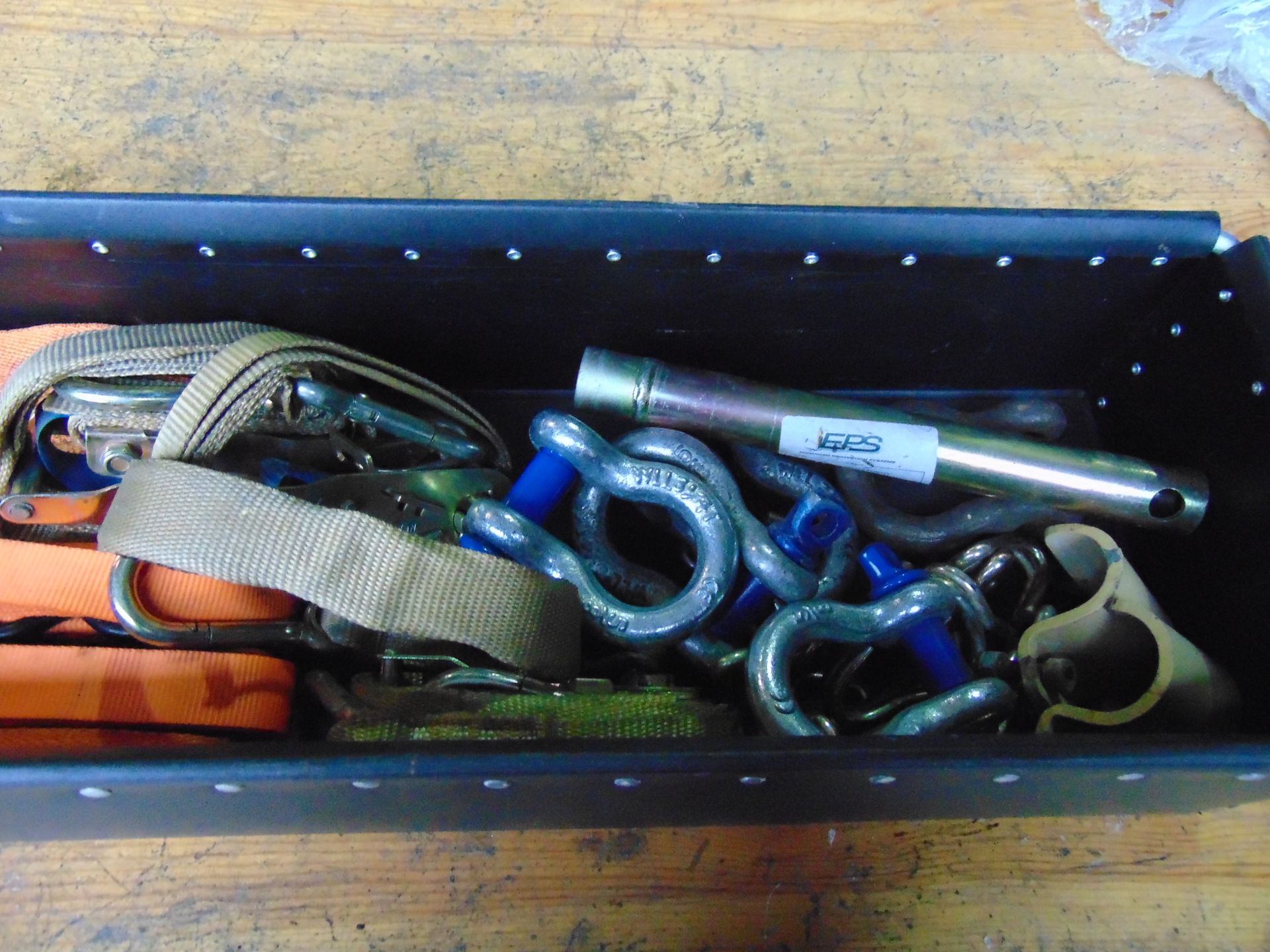1 x Box of Ratchet Straps and D Shackles - Image 4 of 5