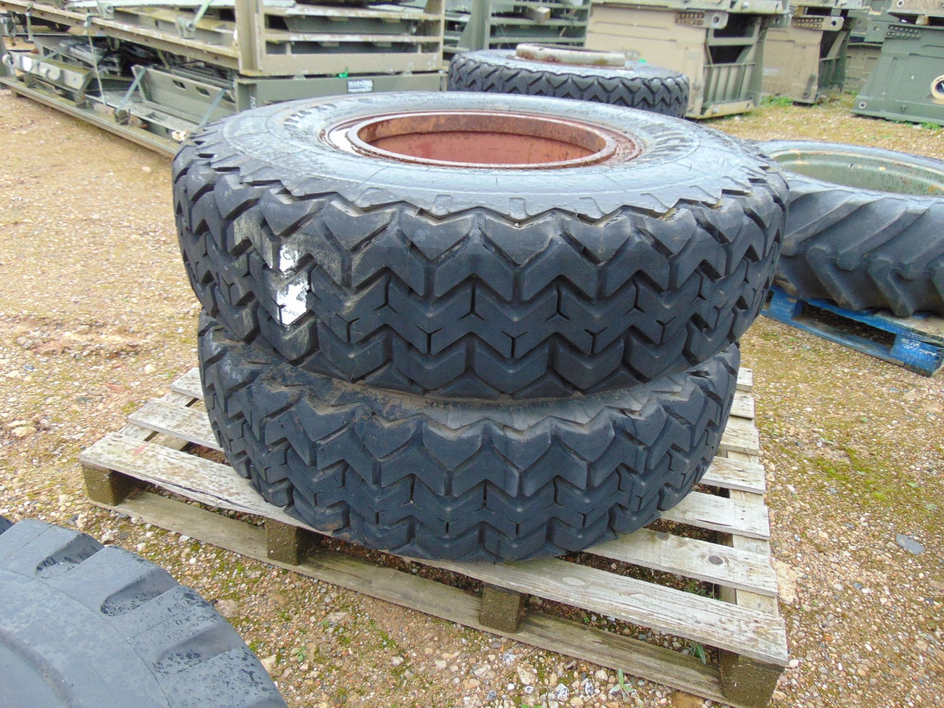 18 x Various Tyres and Spare Wheels Inc Michelin, Continental, Goodyear etc - Image 9 of 20