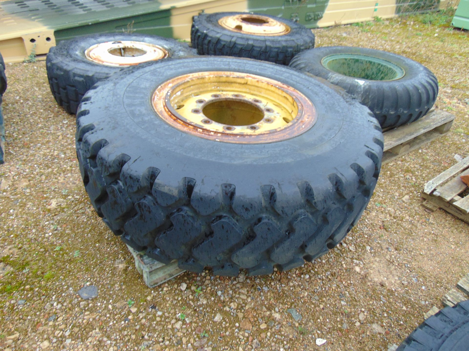 18 x Various Tyres and Spare Wheels Inc Michelin, Continental, Goodyear etc - Image 10 of 20