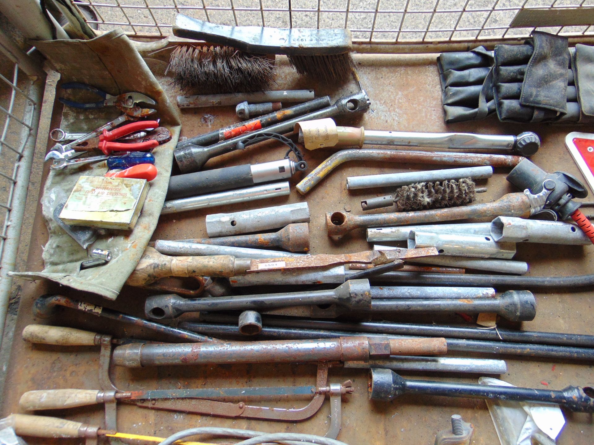 Stillage of Tools, Remote Controls, Trailer Electrical Connectors Eect - Image 3 of 4