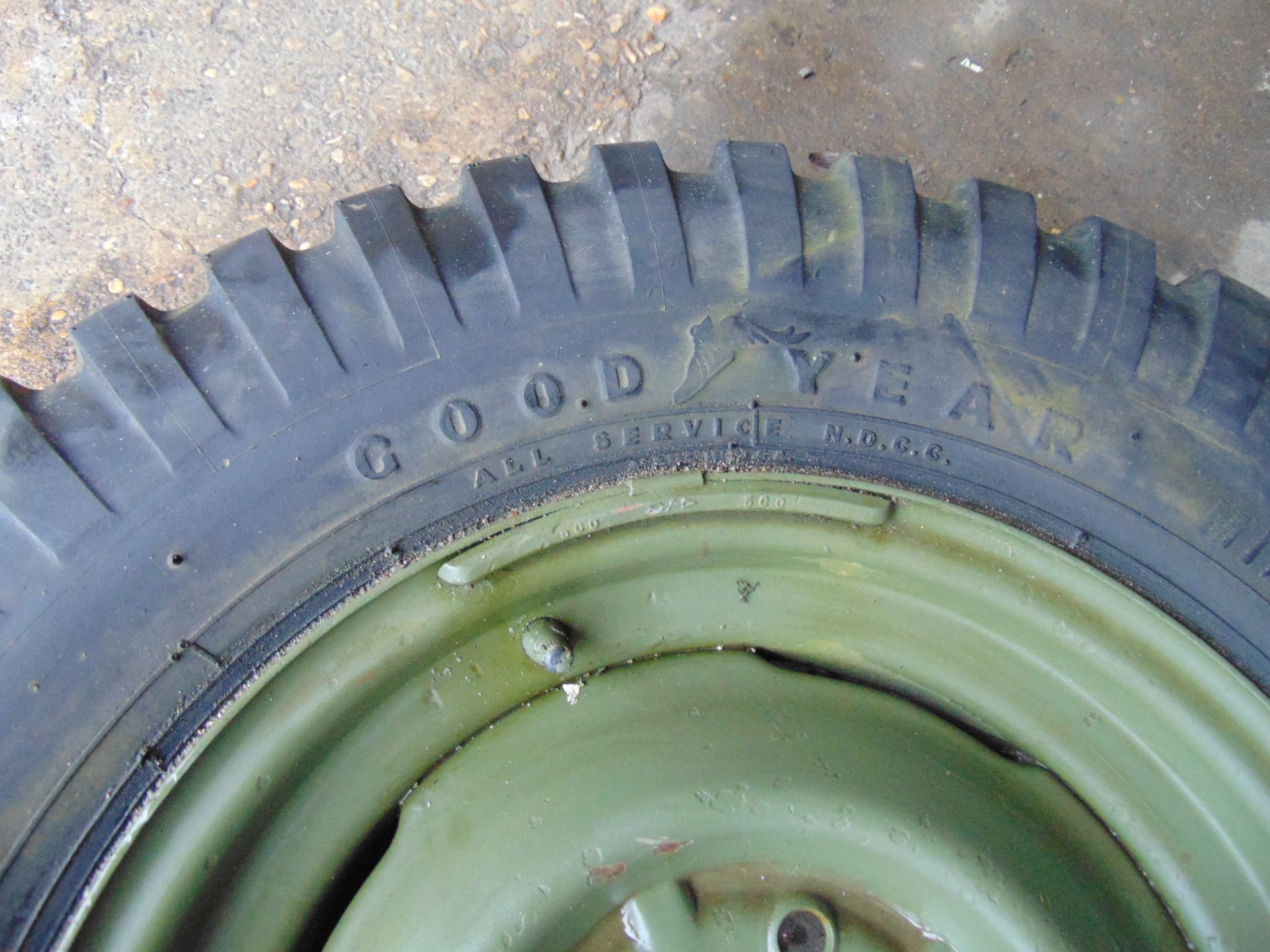 V.Rare Goodyear 700 x 16 Bar Grip Tyre on Rim Spare Wheel - Image 5 of 8