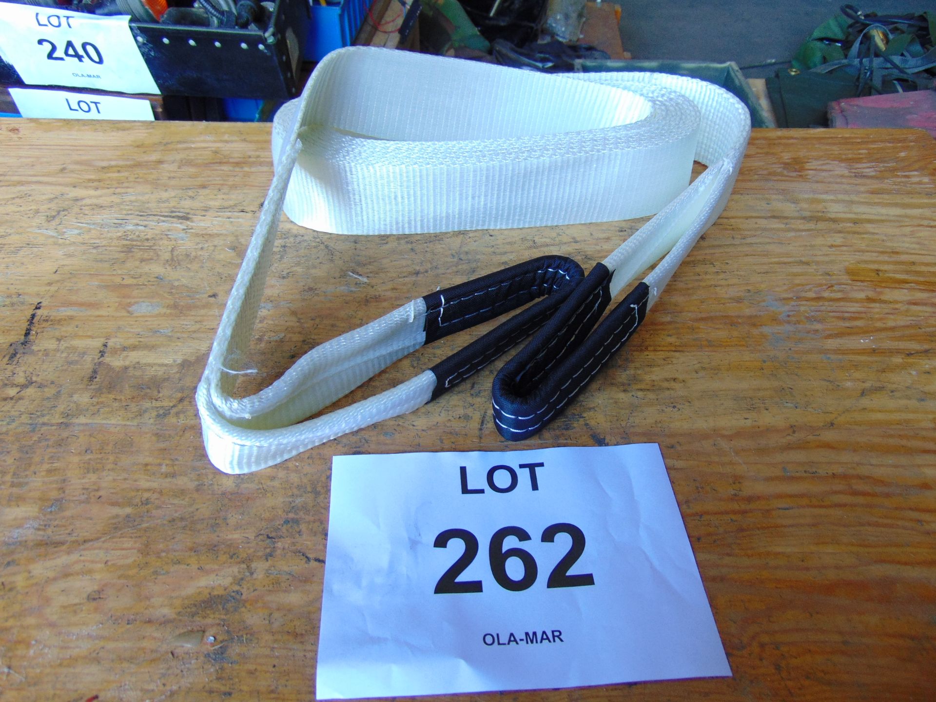 New Unused 3 inch x 30ft 27,000lb Recovery Strap