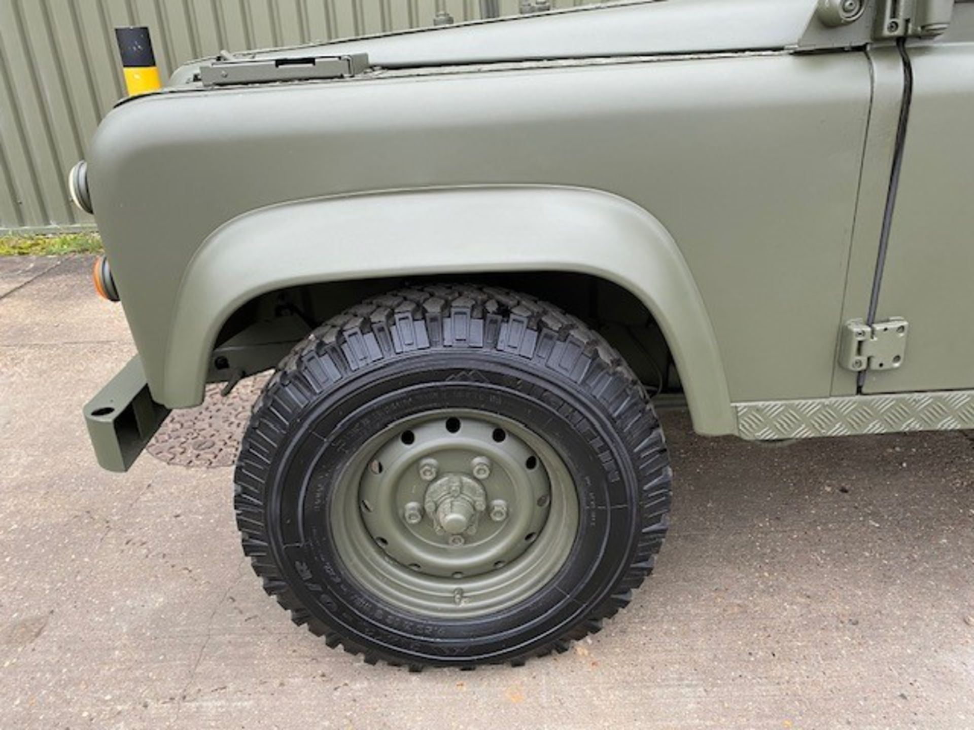 Land Rover Defender 110 Tithonus LHD - Image 18 of 54