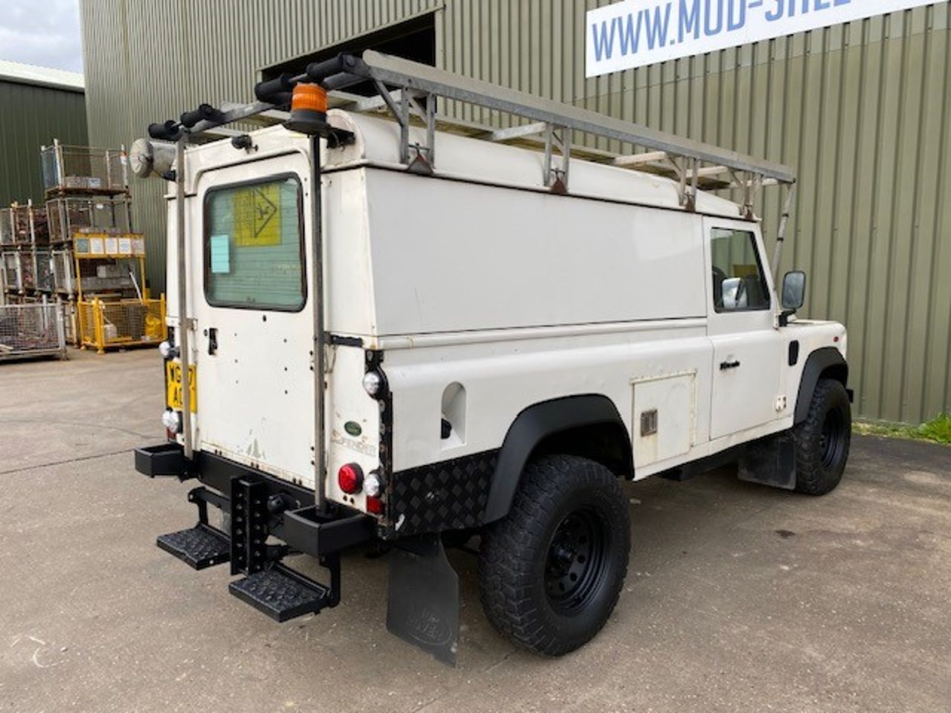 Land Rover Defender 110 Utility - Image 5 of 60