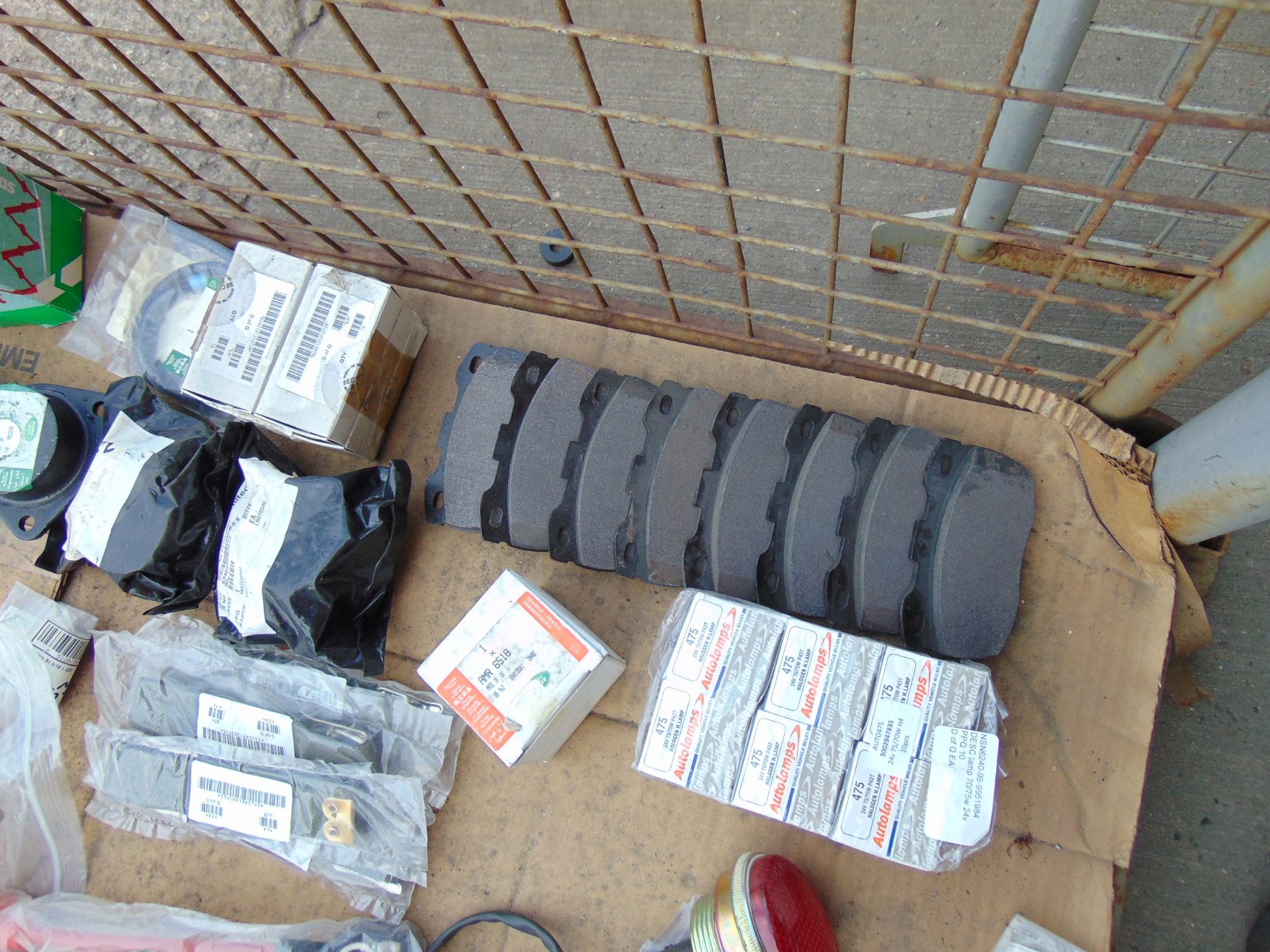 1 x Stillage of New Unissued Land Rover Spares as Shown - Image 9 of 10