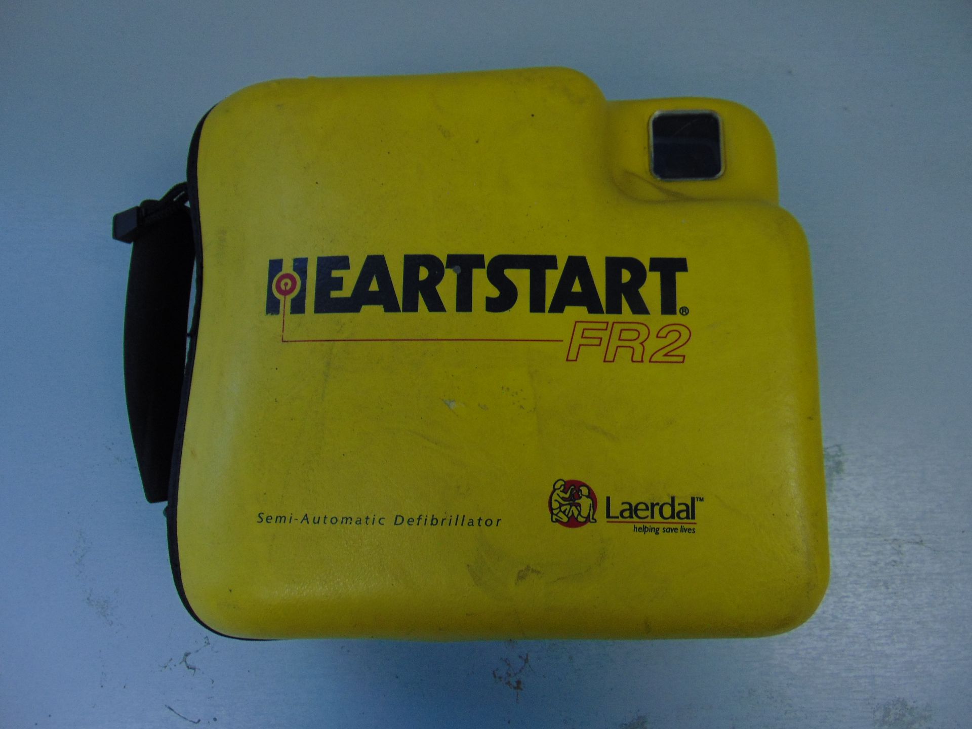 Heartstart FR2+ Semi-Automatic Defibrillator Unit in Carry Case - Bild 2 aus 3