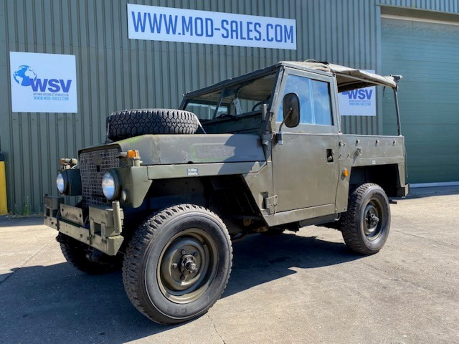 Land Rover Lightweight 2.25 diesel LHD soft top - Image 11 of 57