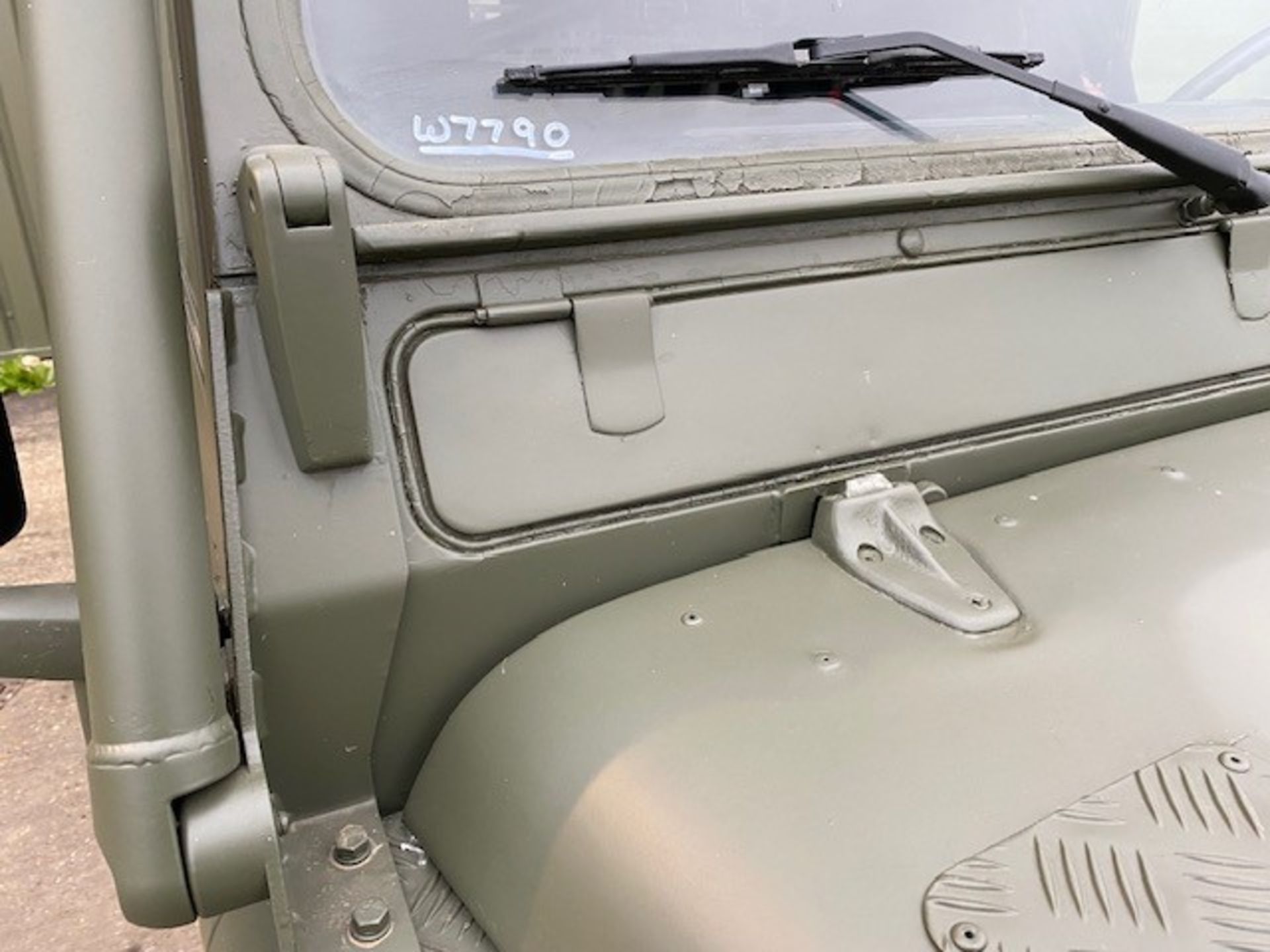 Land Rover Defender 110 Tithonus LHD - Image 21 of 54