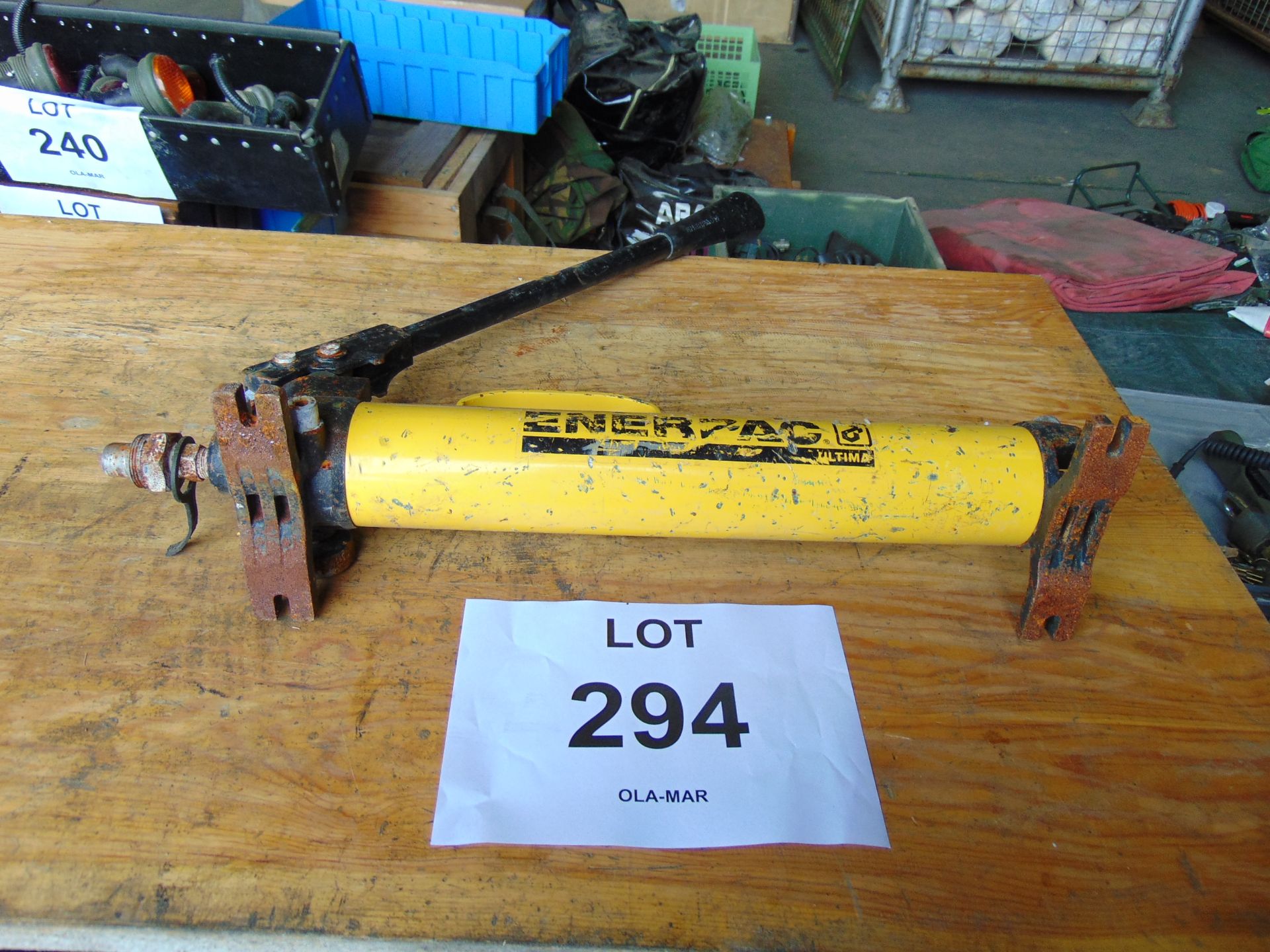 Enerpac Portable Hydraulic Pump for Rescue / Repair Equipment - Bild 4 aus 4