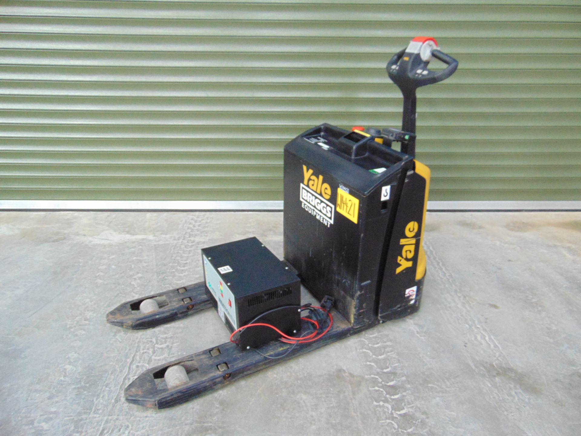 2020 Yale MP20 Electric Pallet Jack w/ Battery Charger Unit - Image 2 of 23
