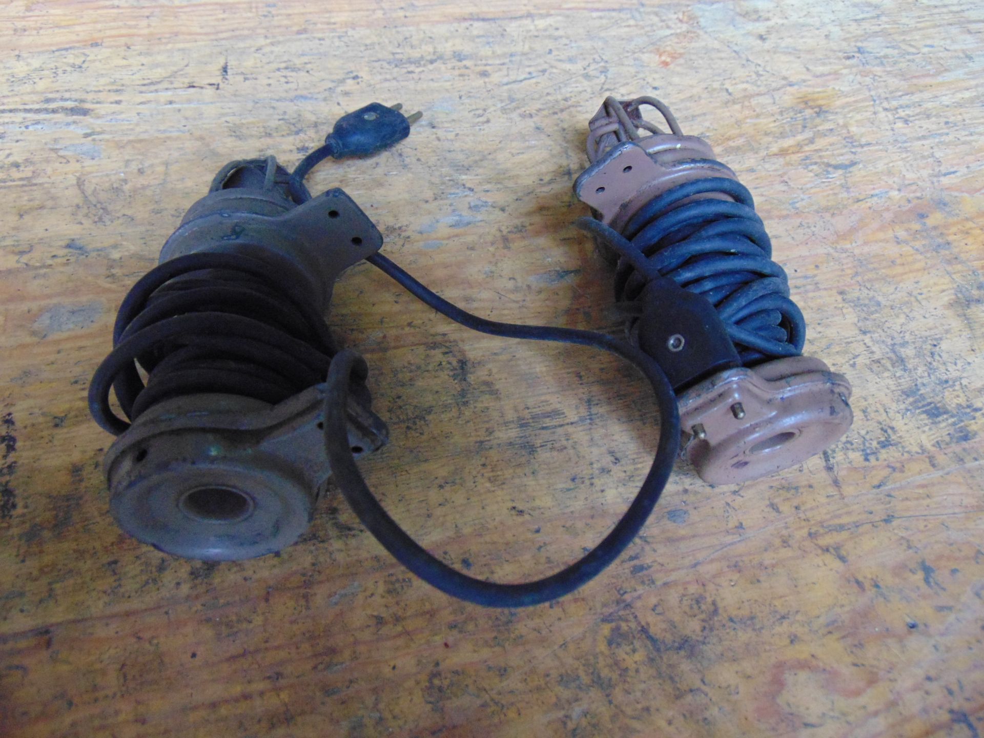 2 x Land Rover Series Inspection Lamps c/w Lead and Plug - Image 2 of 6