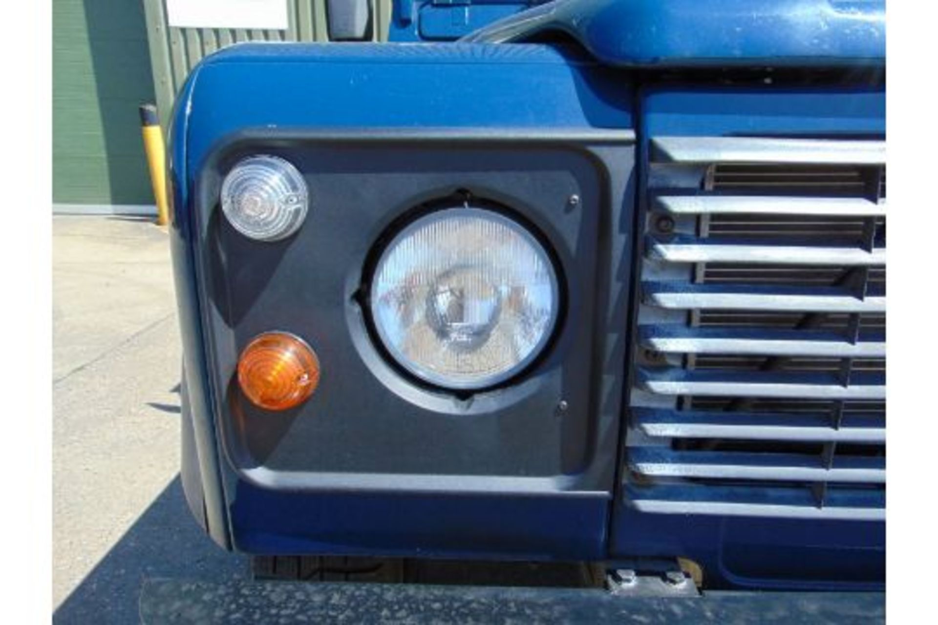 1998 Land Rover Defender 90 300TDi ONLY 76,319 MILES! RECENT PROFESSIONAL TOP TO BOTTOM REBUILD! - Image 11 of 55