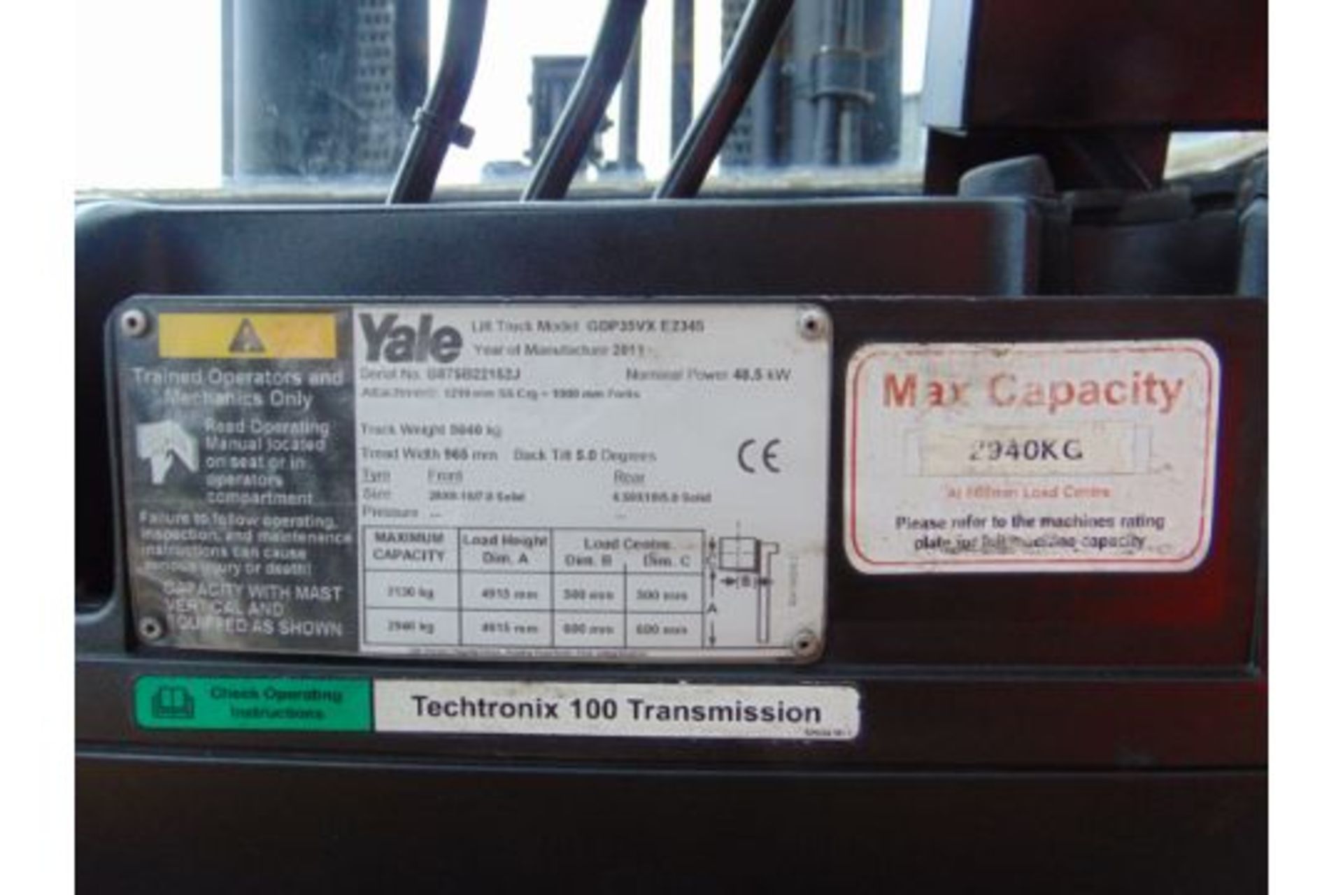 2011 Yale GDP35VX Fork Lift Truck - Triple 3 Stage Mast w/ Side Shift - Image 31 of 34