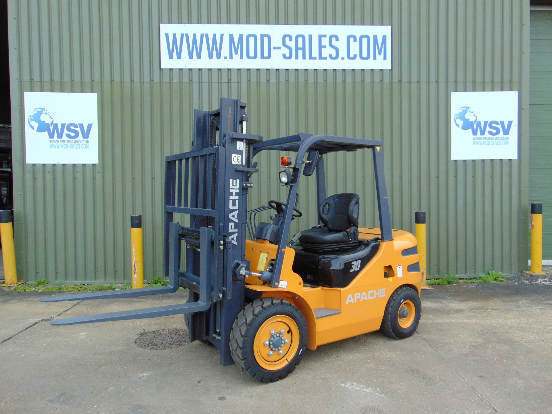 2023 Apache HH30Z - 3 Ton 2 Stage Diesel Fork Lift Truck - Image 2 of 35