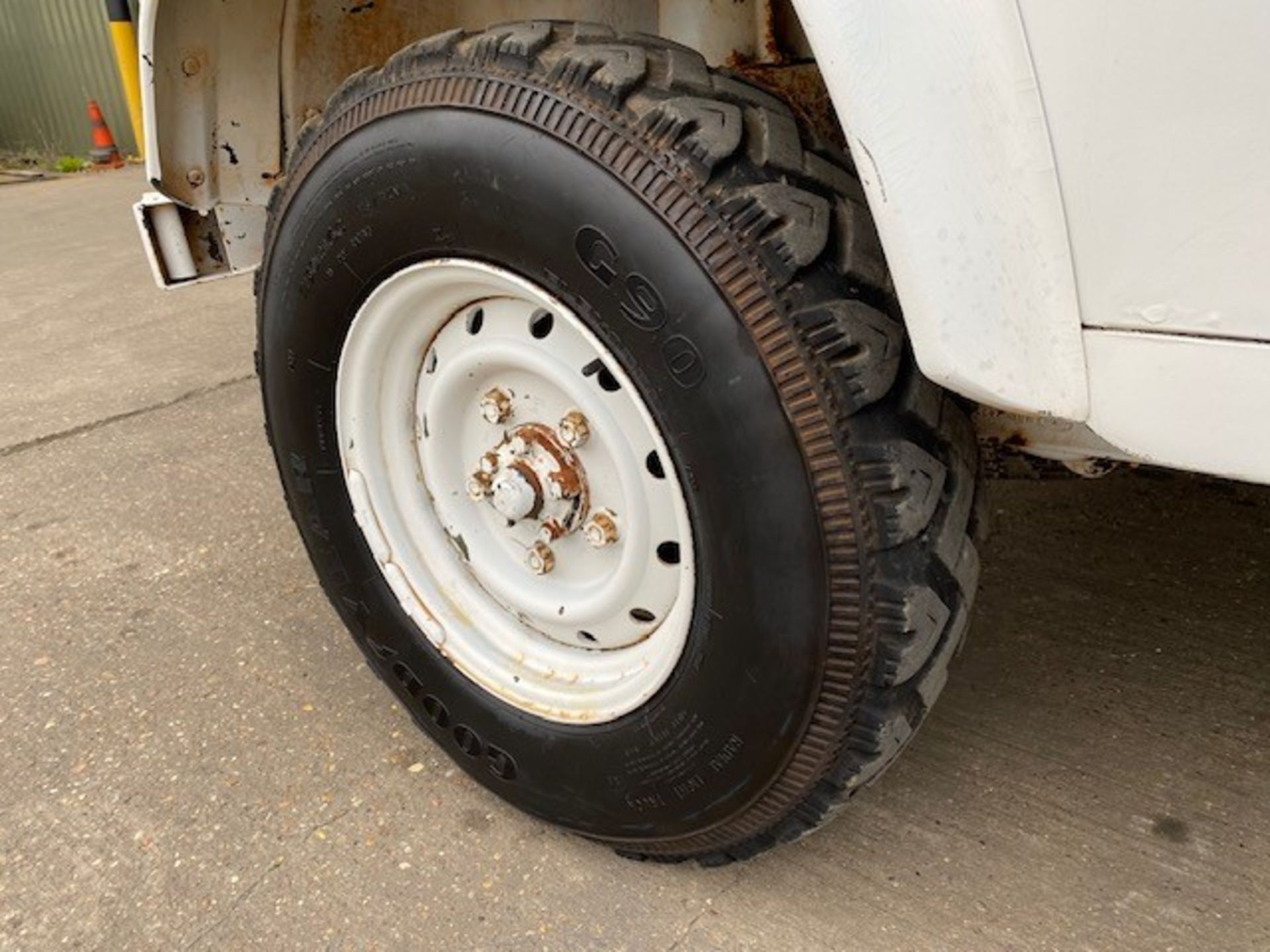 Land Rover 110 Wolf RHD Soft Top - Image 44 of 54