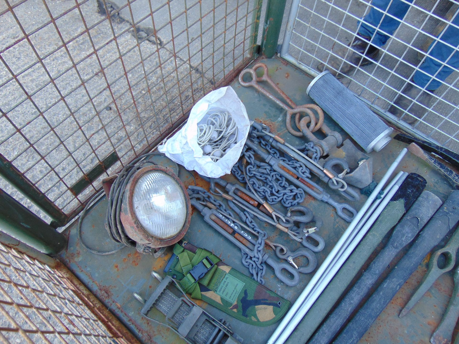 1 x Stillage Tools, Load Binders, Search Light Etc - Image 4 of 5