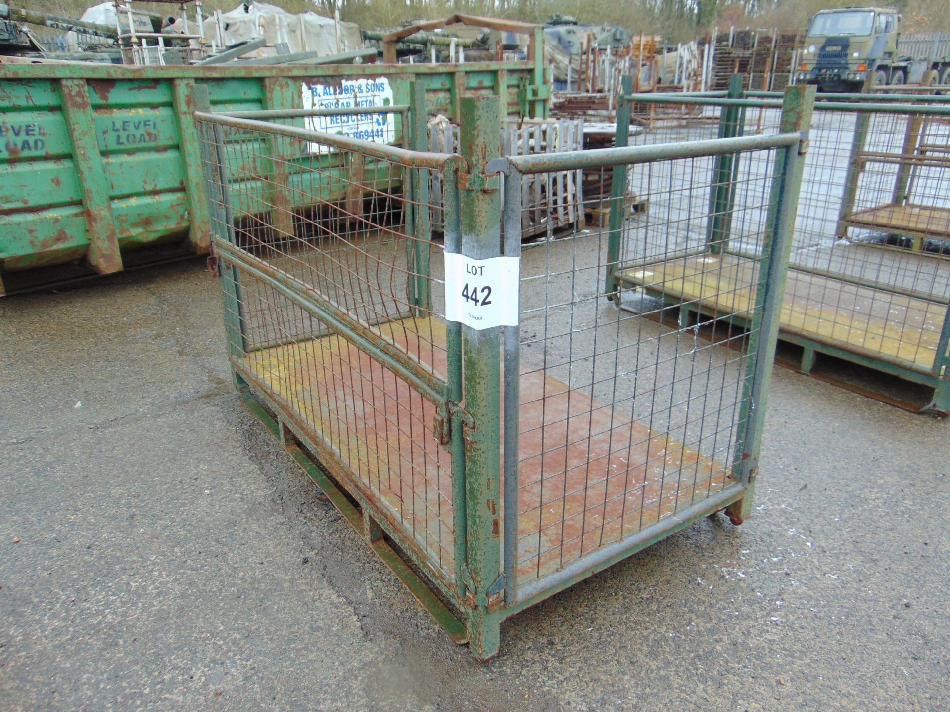 Heavy Duty MOD Steel Stacking Stillage w/ Removeable Side Bars & Corner Posts - Image 2 of 3