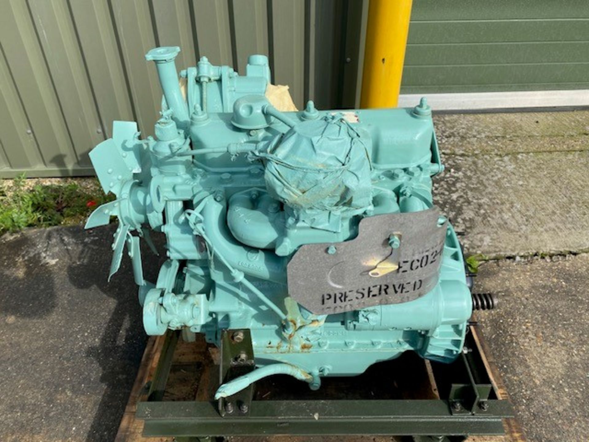 Land Rover 2.25 Litre Reconditioned Petrol Engine - Image 10 of 28