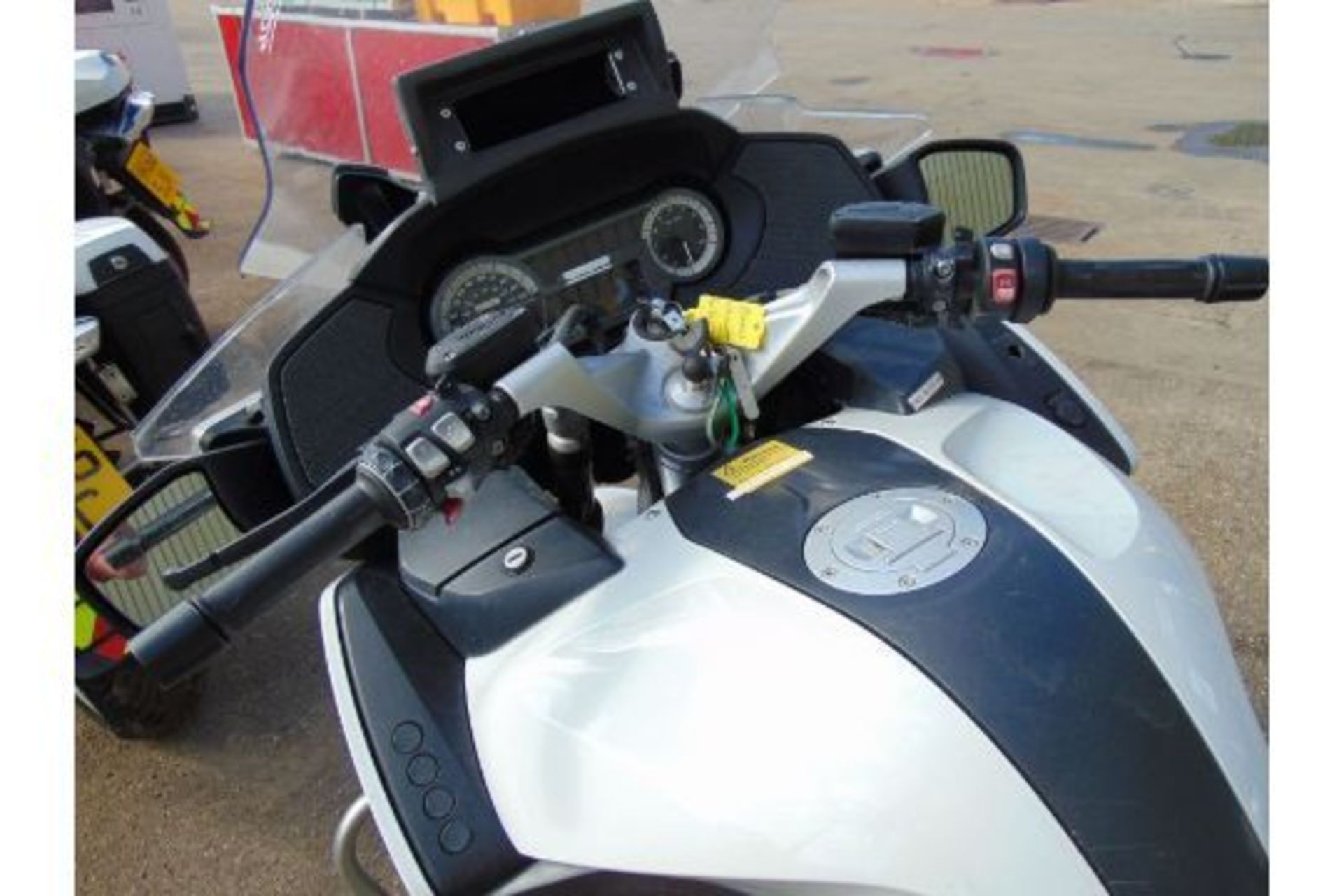 2015 BMW R1200RT Motorbike - Recent release from UK Police - Image 11 of 19