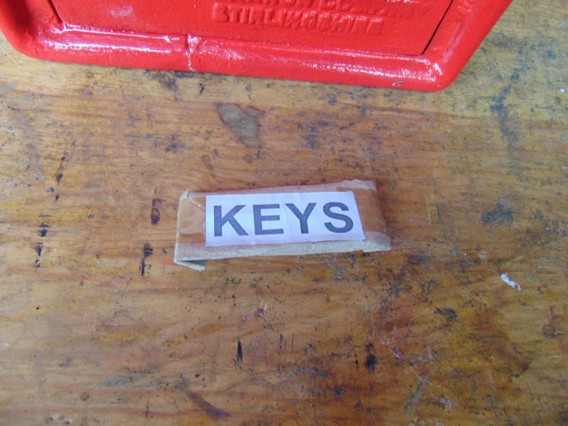 Cast Iron GR Royal Mail Red Post Box c/w Keys and Delivery Panels - Image 8 of 10
