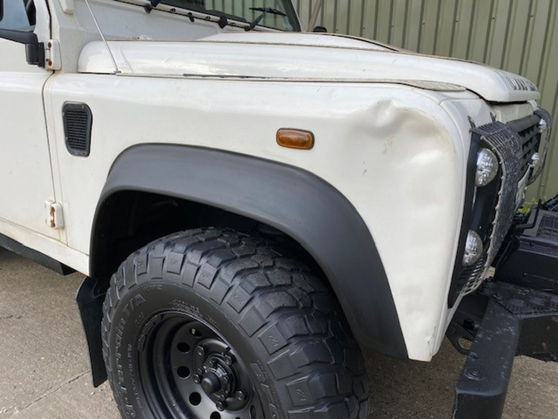 Land Rover Defender 110 Utility - Image 20 of 60