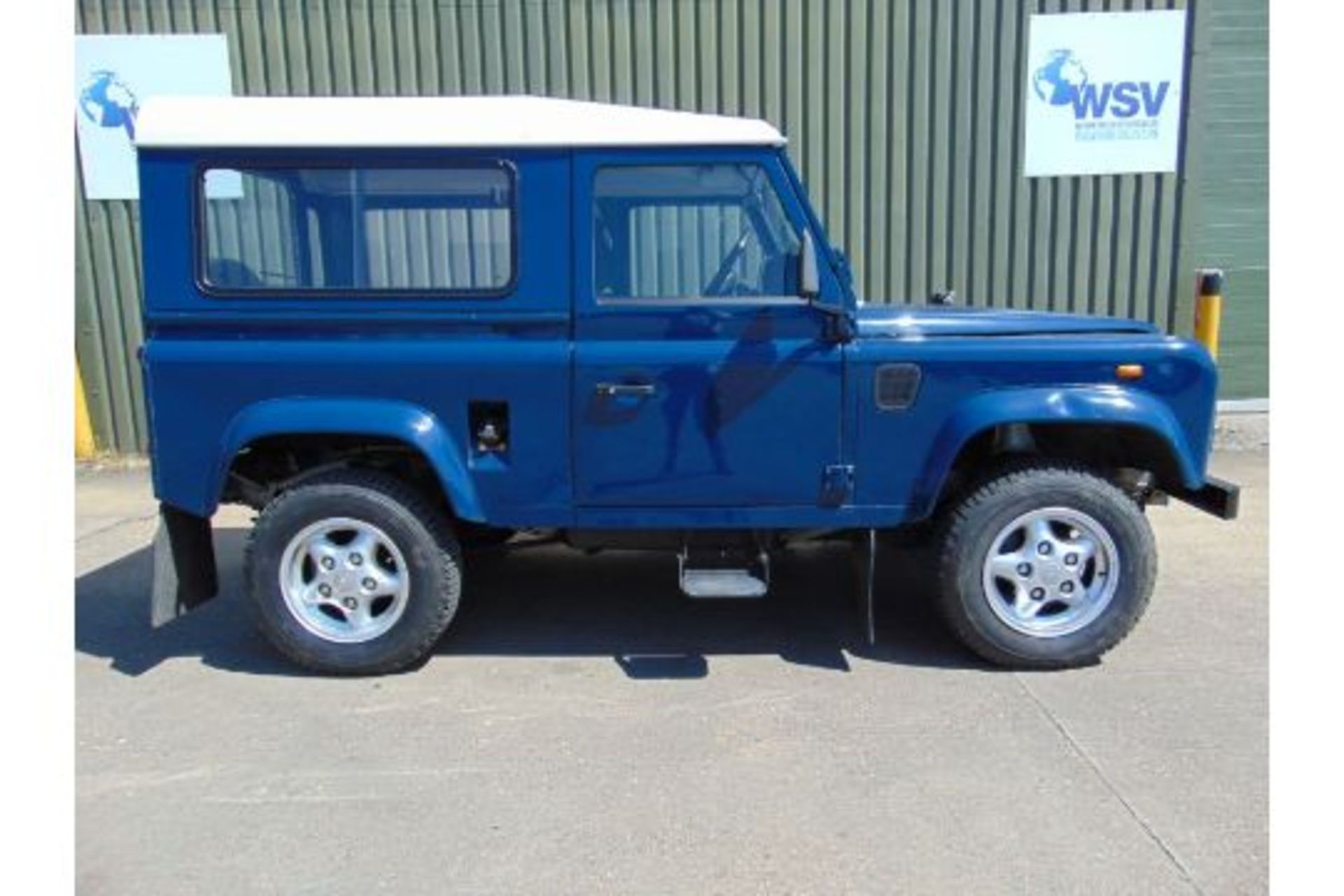 1998 Land Rover Defender 90 300TDi ONLY 76,319 MILES! RECENT PROFESSIONAL TOP TO BOTTOM REBUILD! - Image 6 of 55